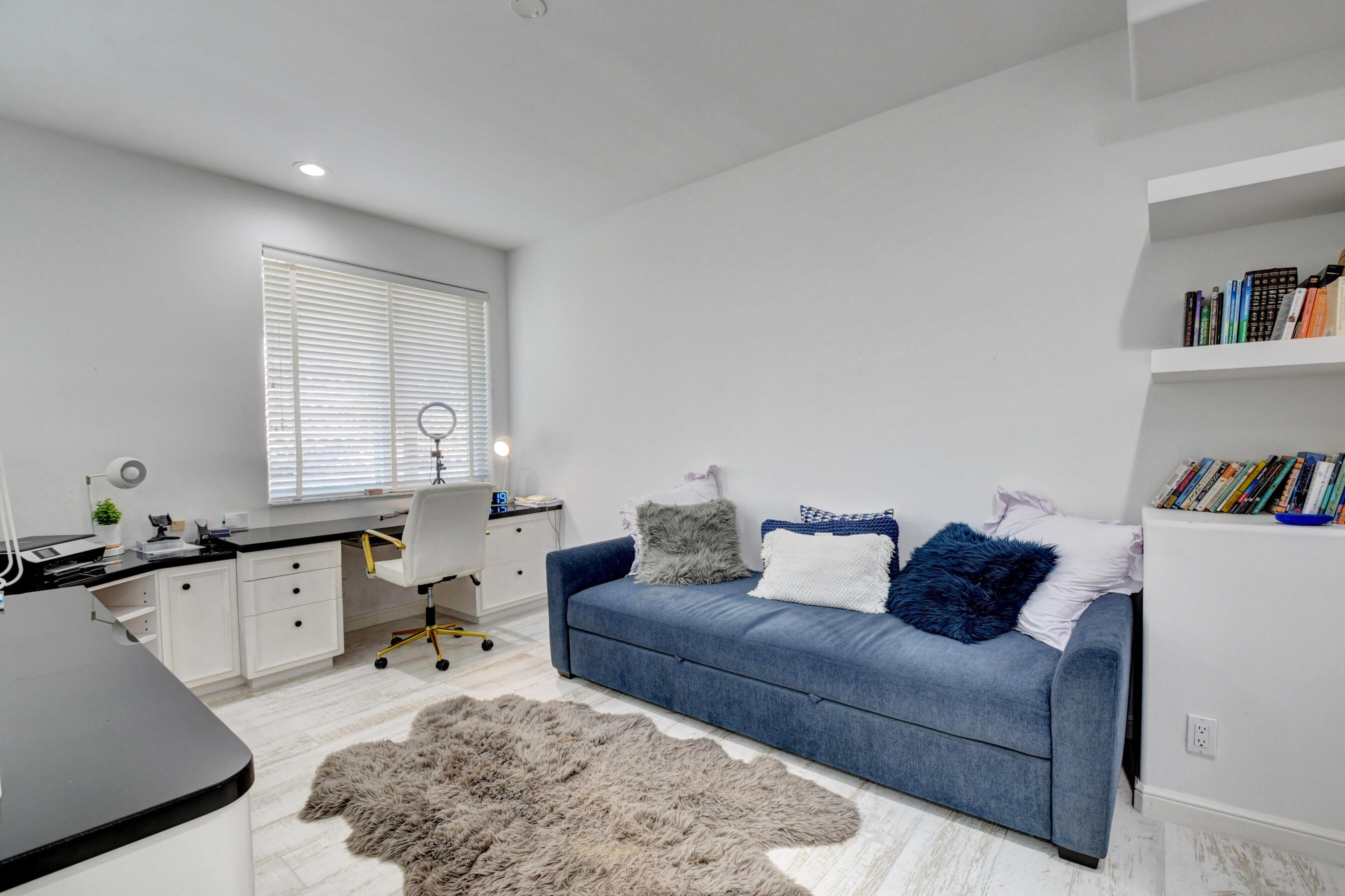 7021 Mallorca Crescent