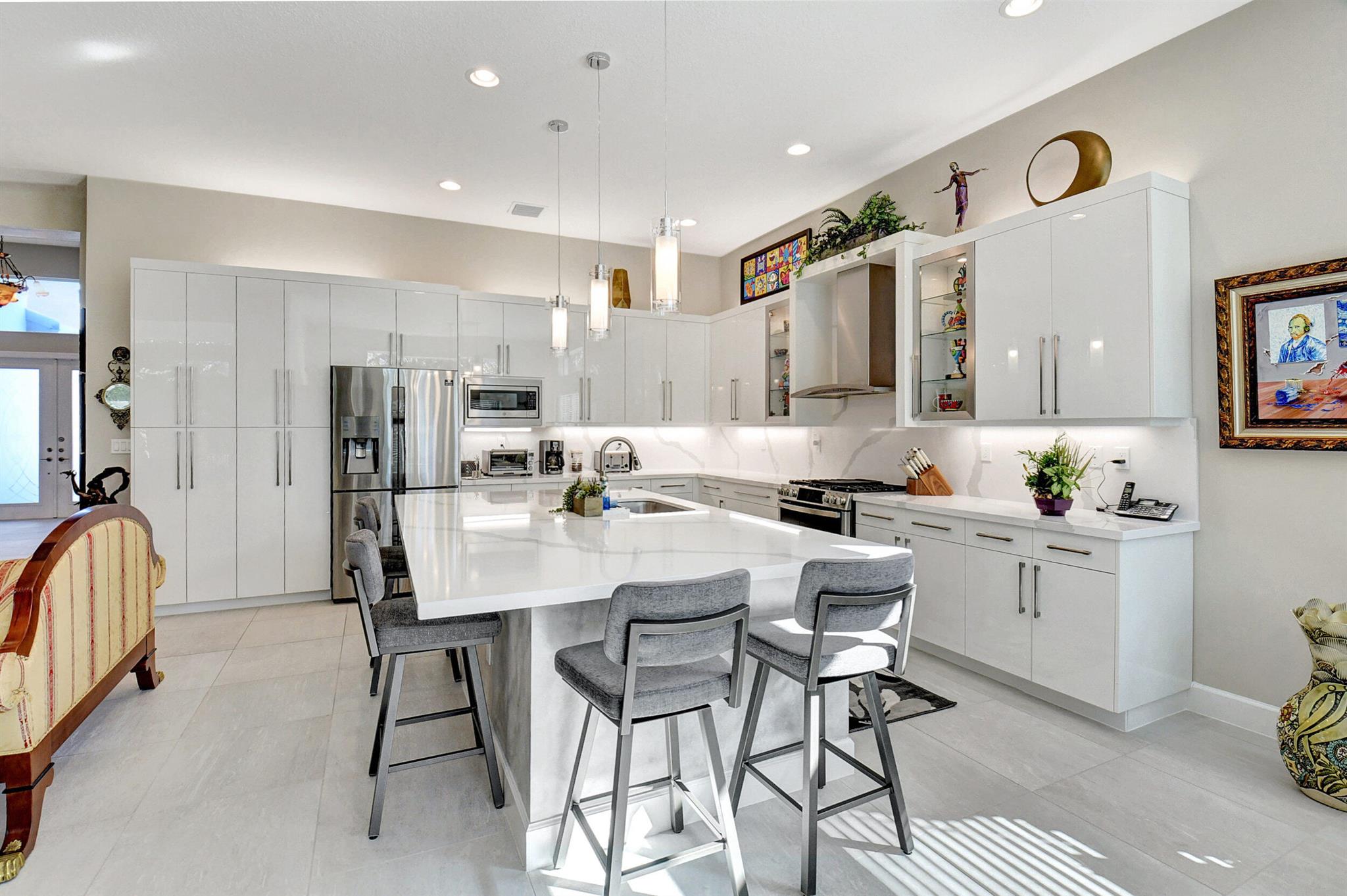 9321 Seahorse Bay Drive