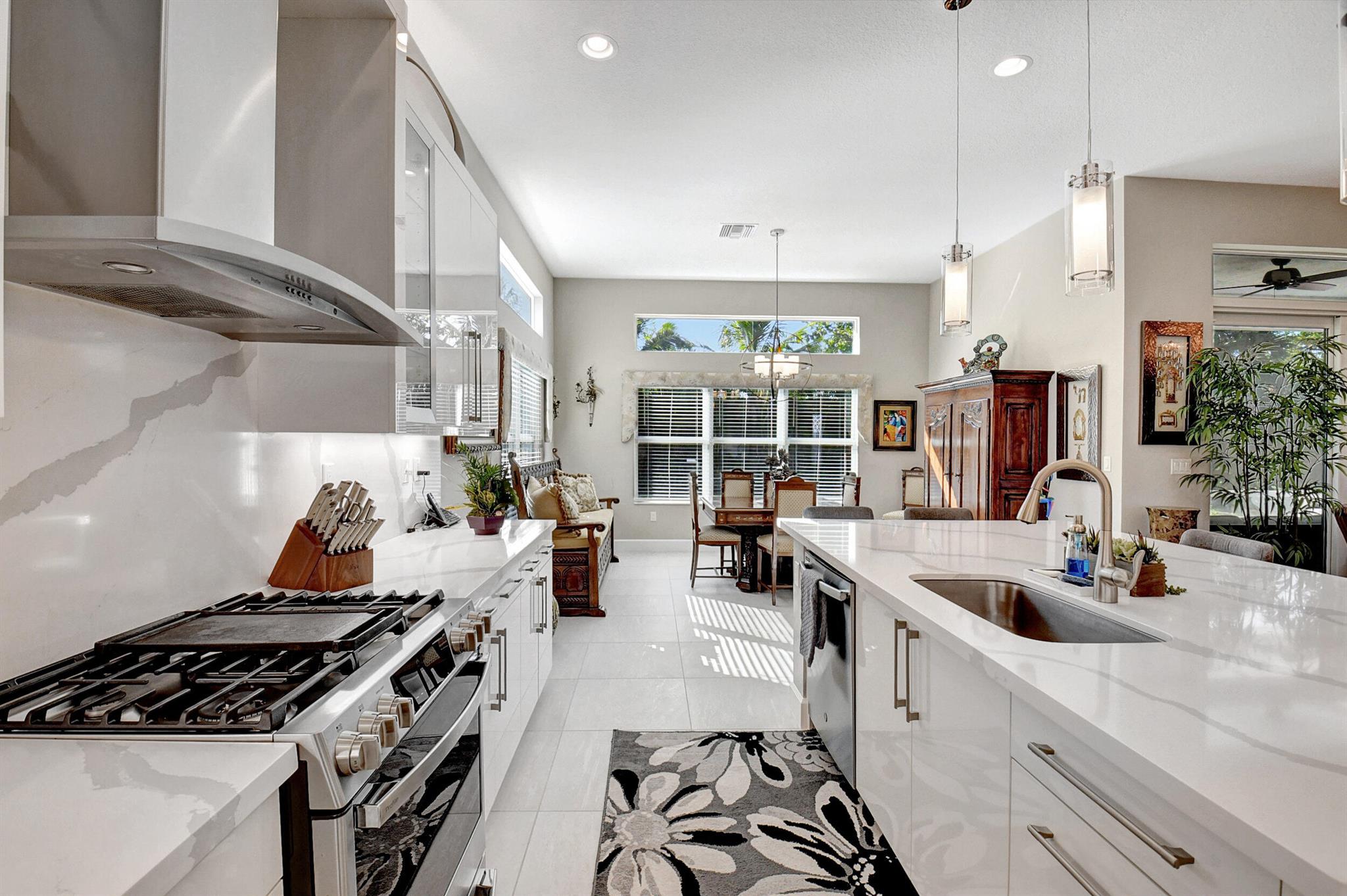 9321 Seahorse Bay Drive