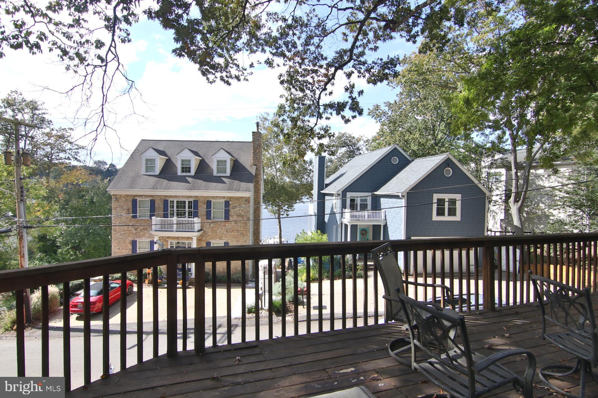 656 Shore Rd