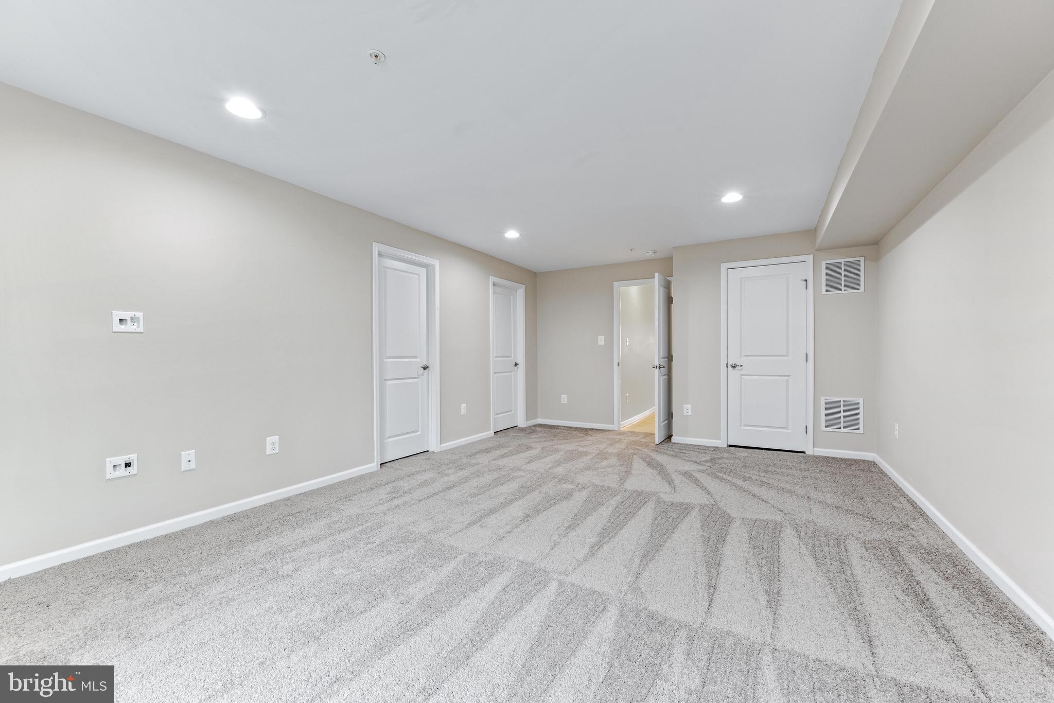 516 Willow Bend Dr