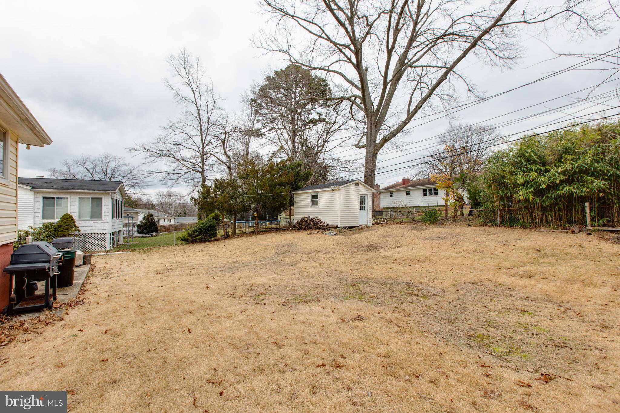 517 Williamsburg Ln