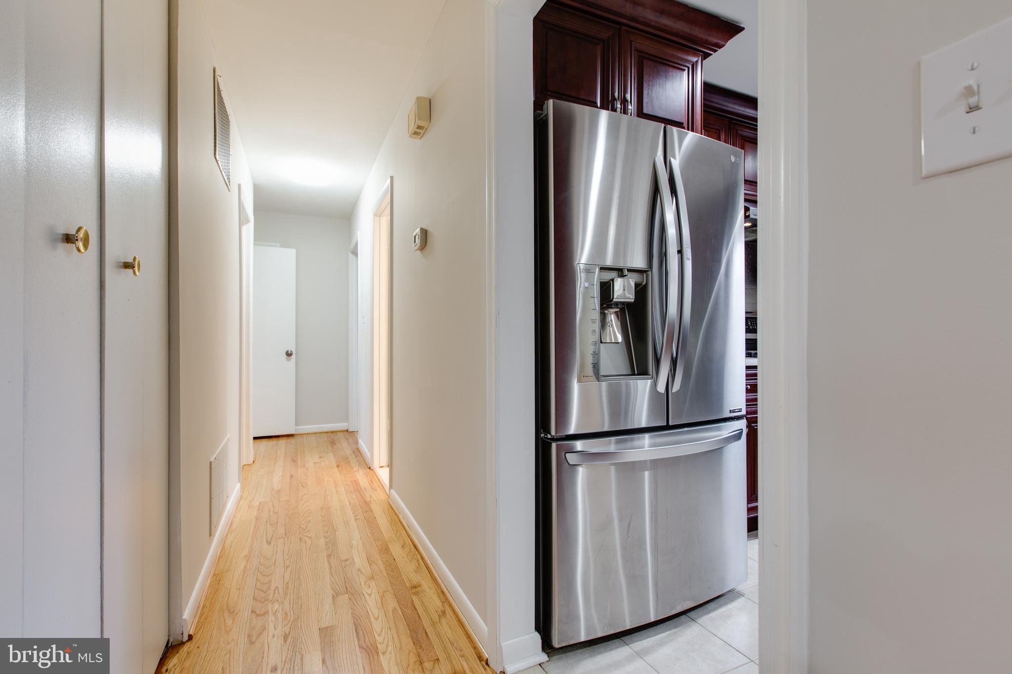 517 Williamsburg Ln