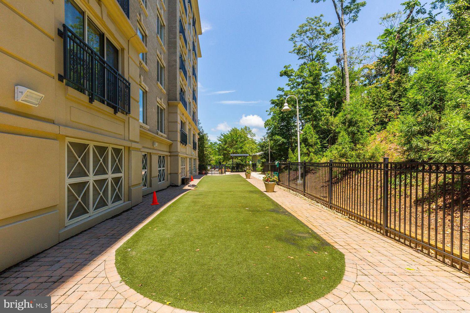 5 Park Pl #532