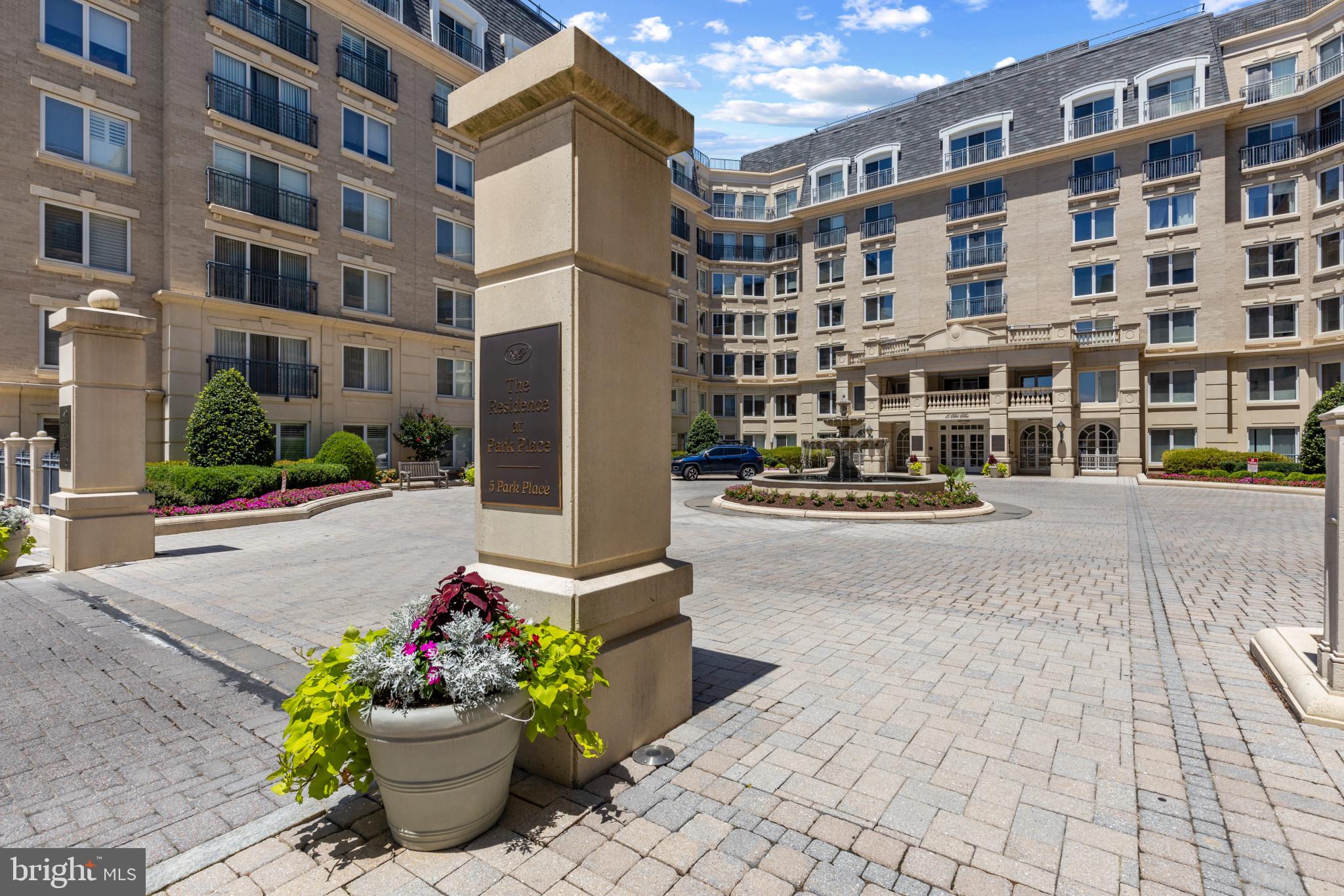 5 Park Pl #532