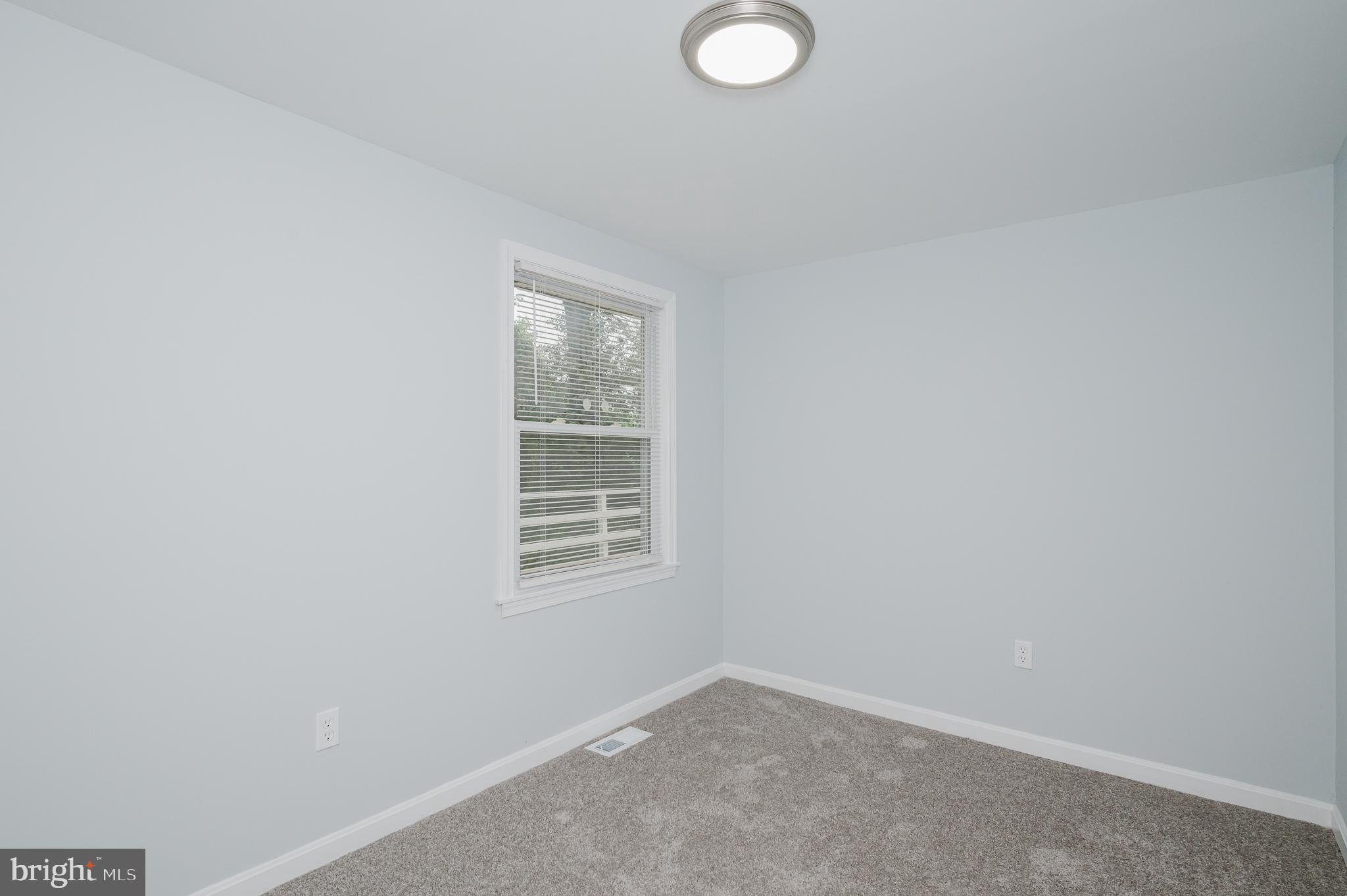 557 Sunset Knoll Rd