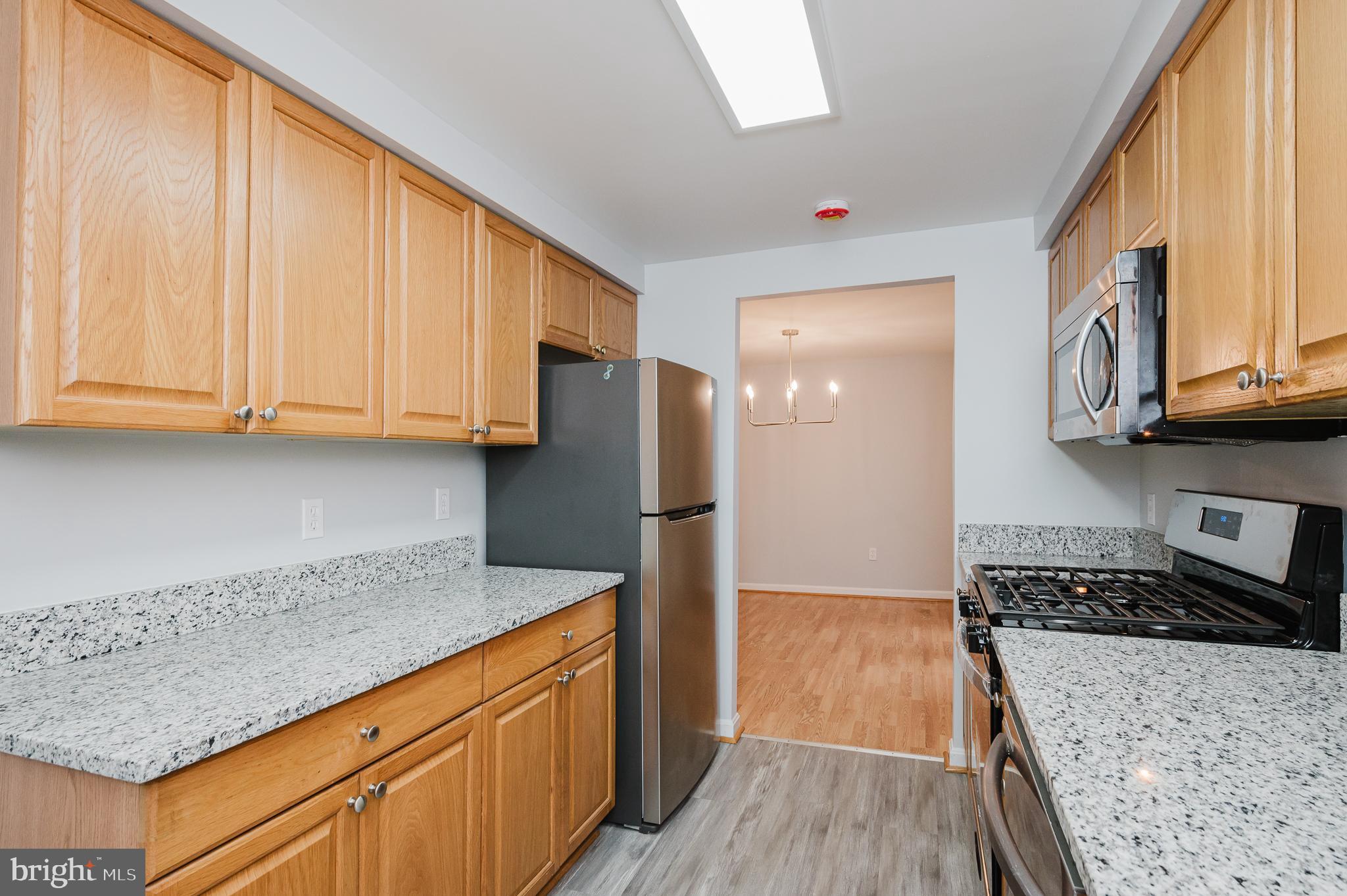 557 Sunset Knoll Rd