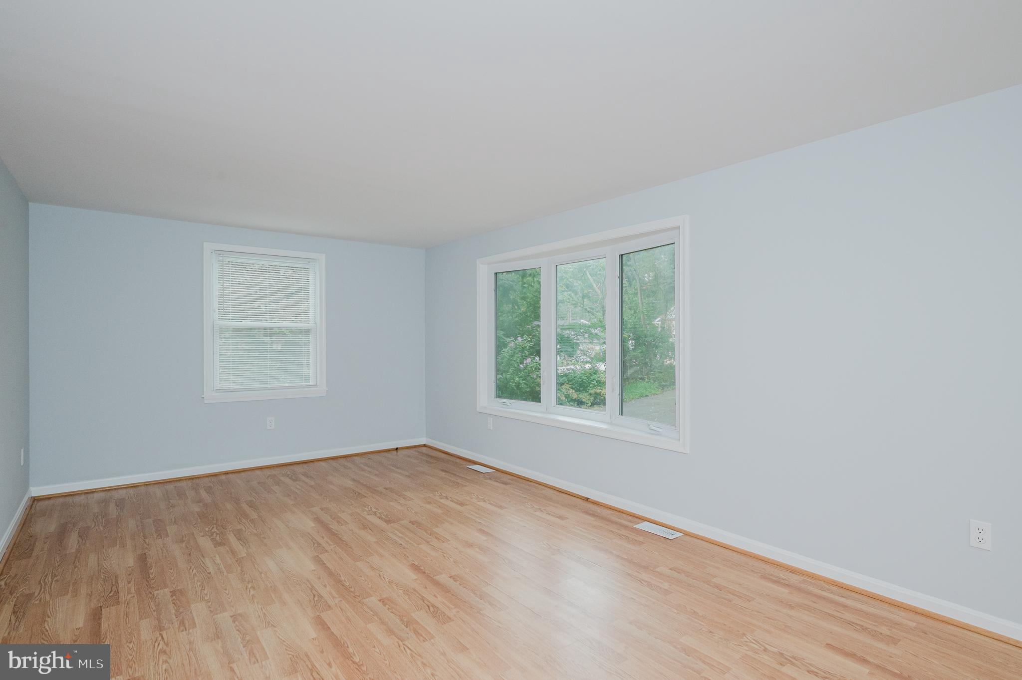557 Sunset Knoll Rd