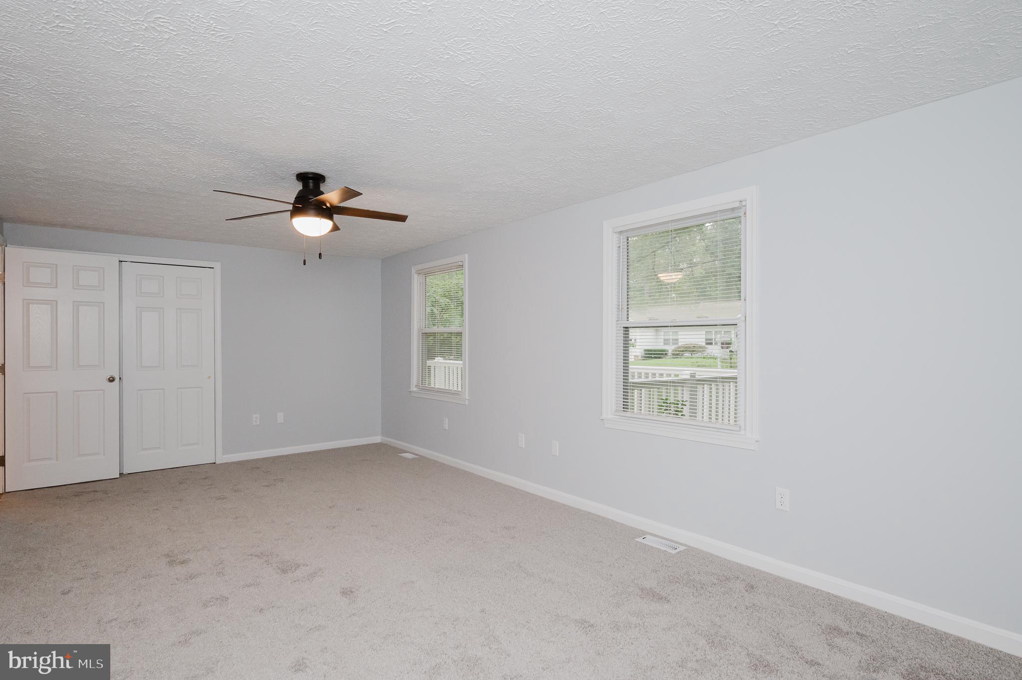 557 Sunset Knoll Rd