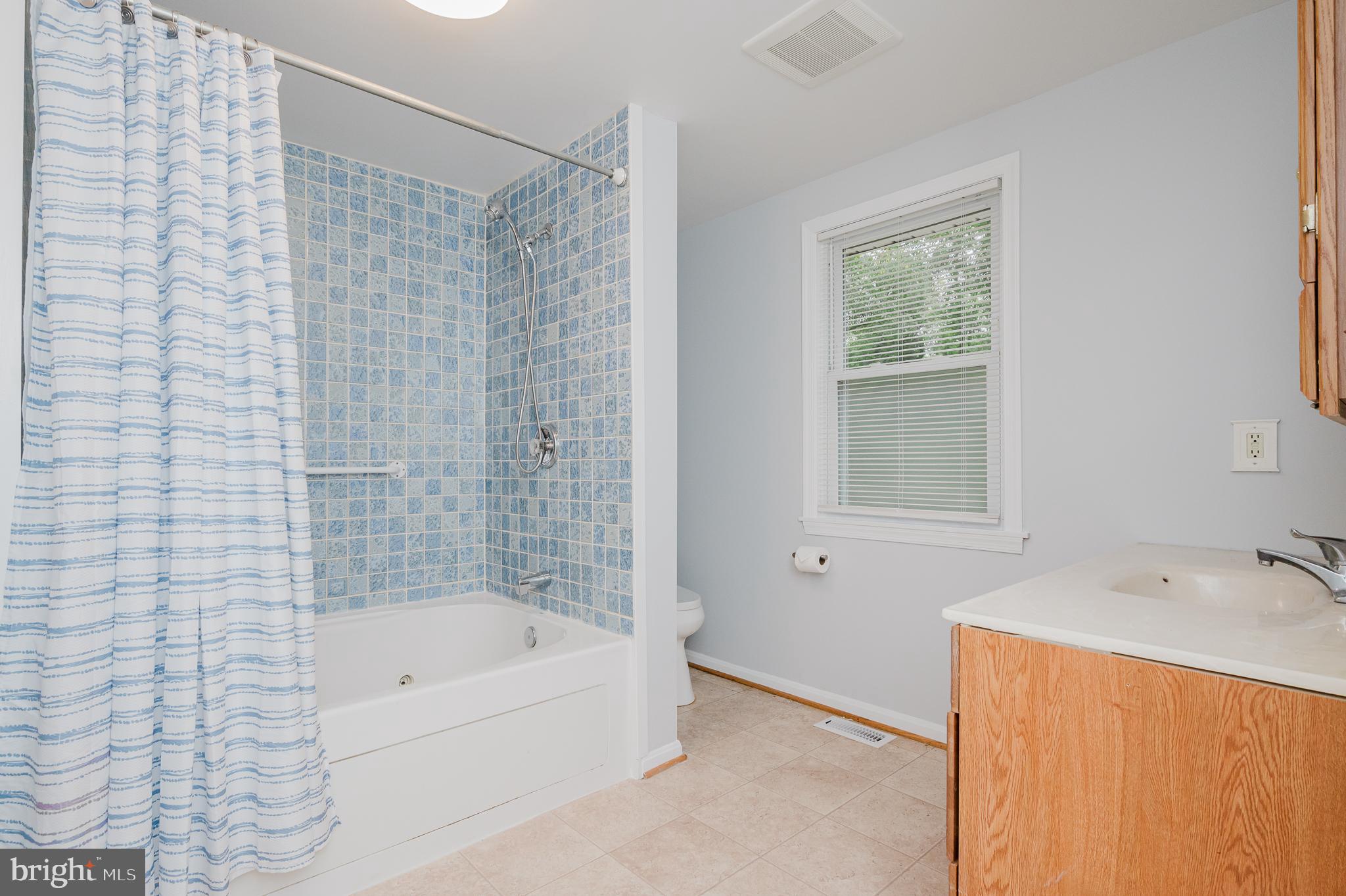 557 Sunset Knoll Rd