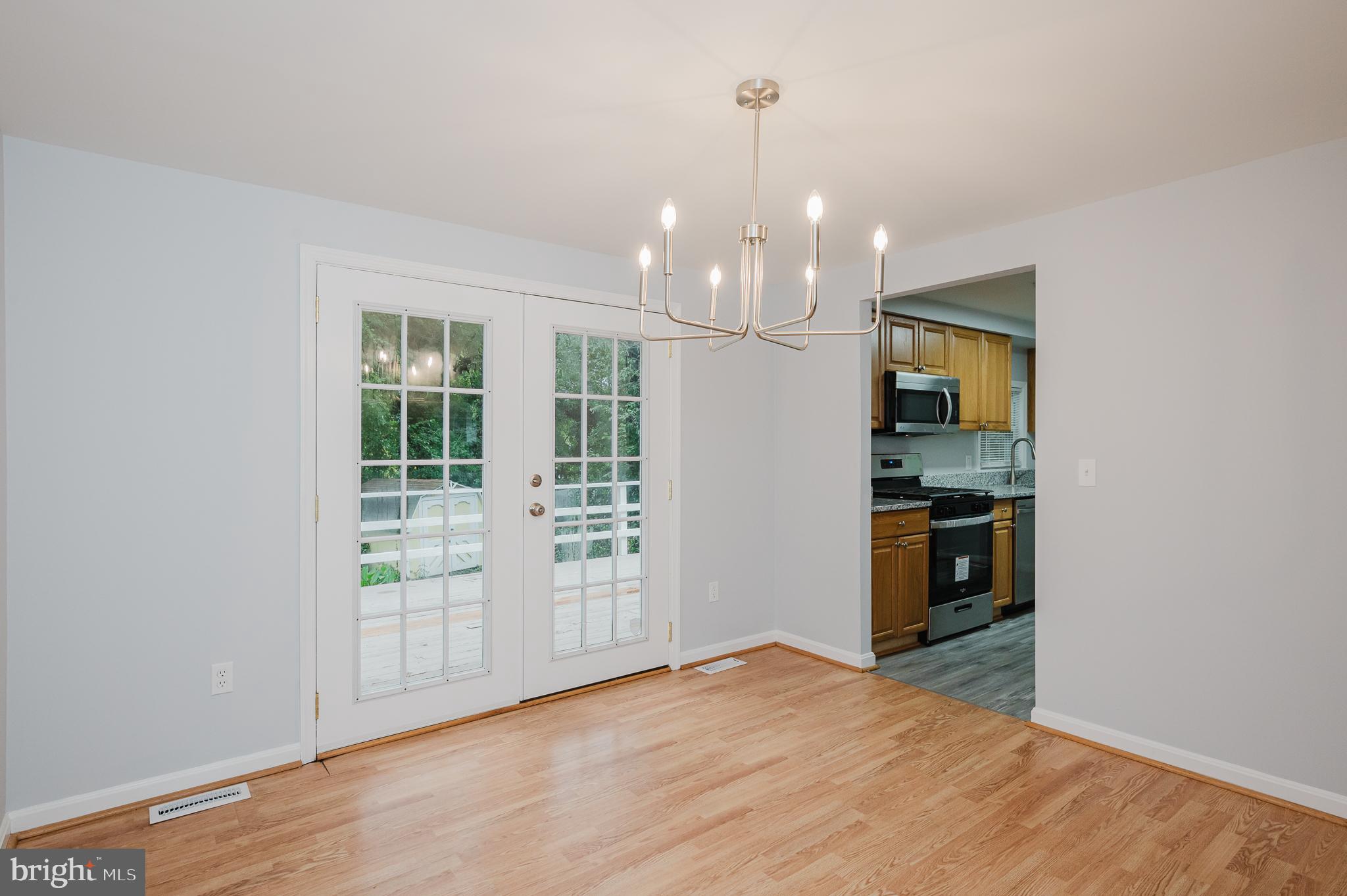 557 Sunset Knoll Rd