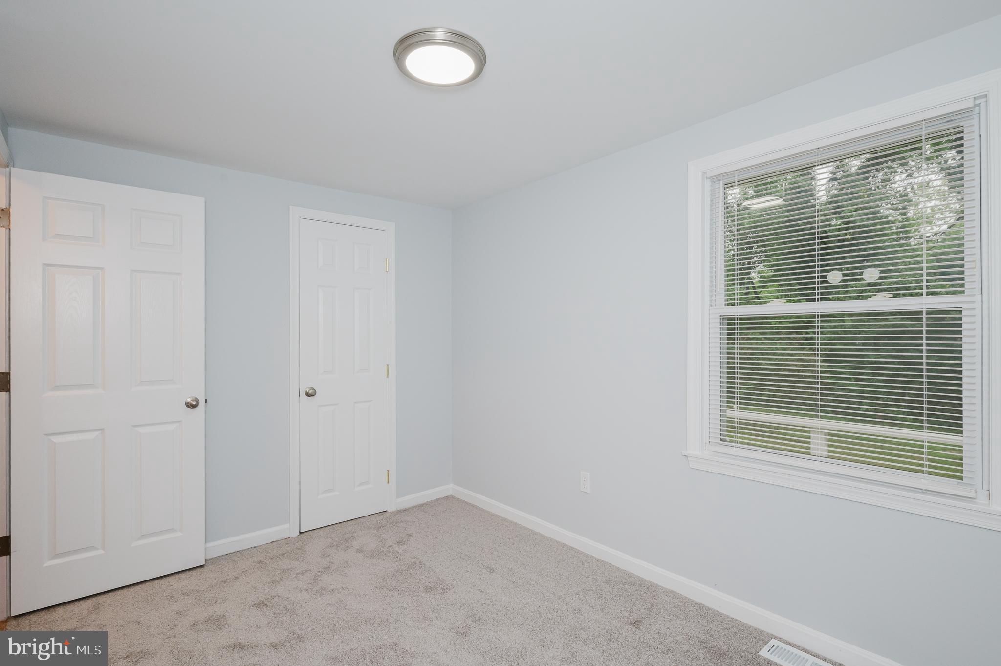 557 Sunset Knoll Rd