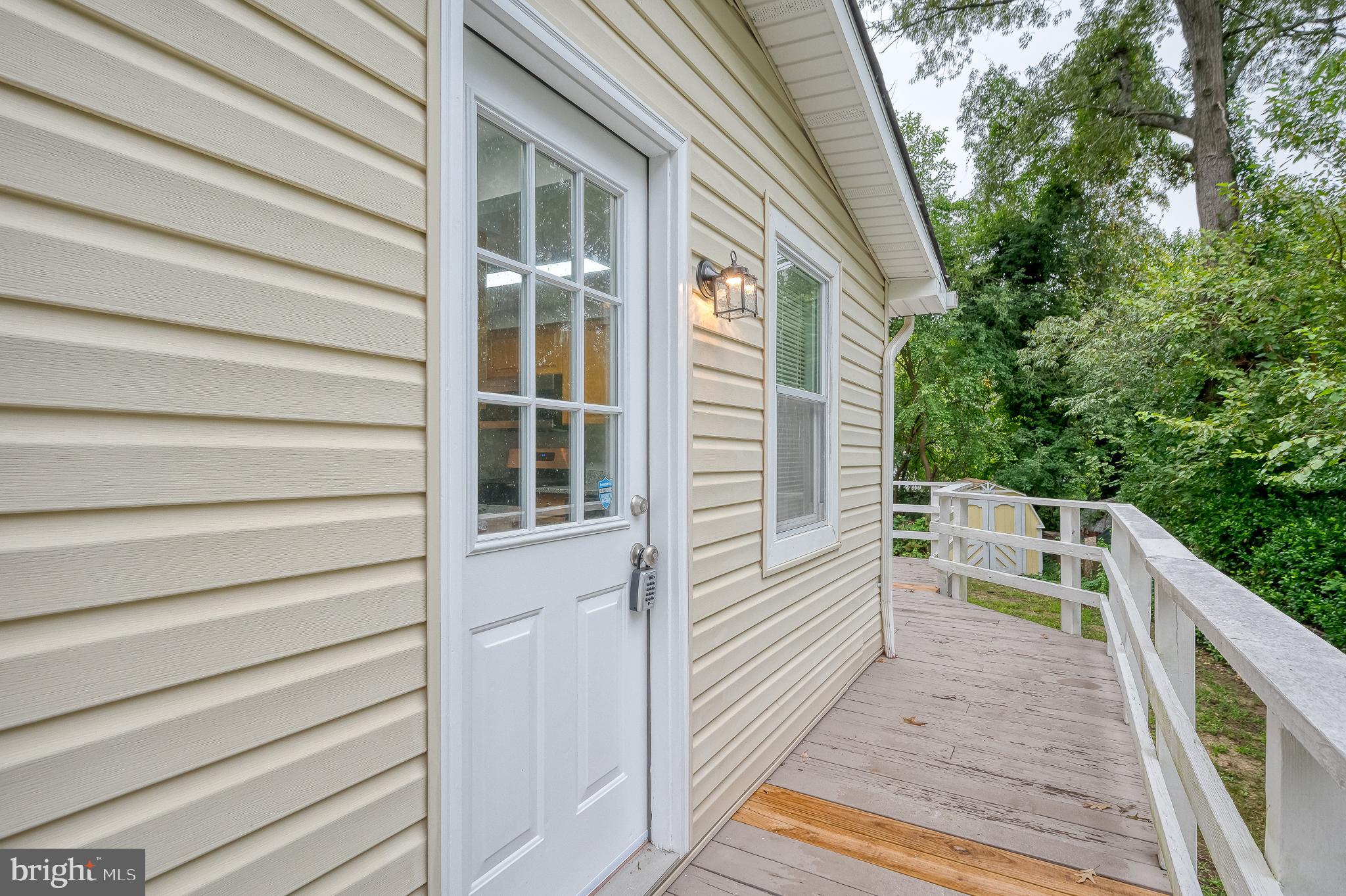 557 Sunset Knoll Rd