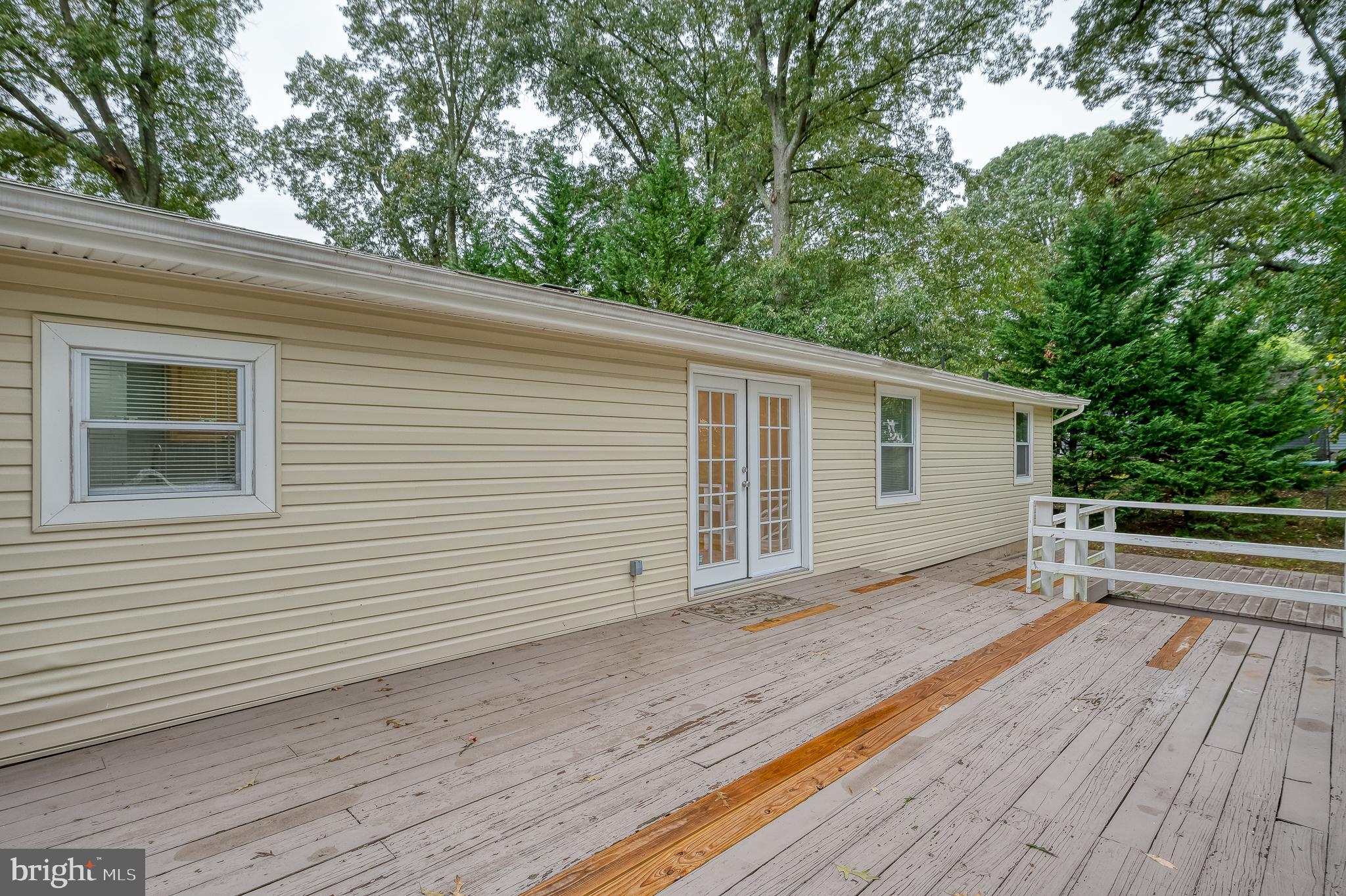 557 Sunset Knoll Rd