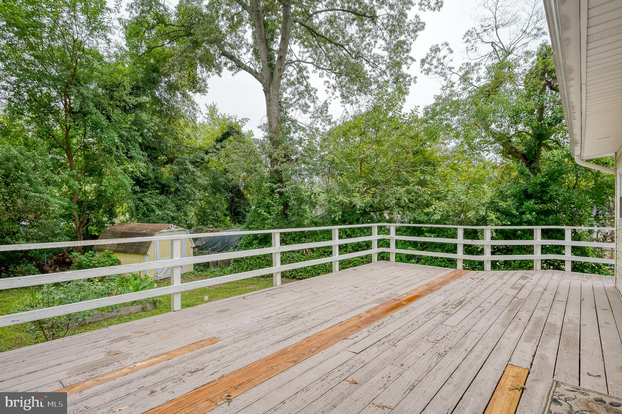 557 Sunset Knoll Rd