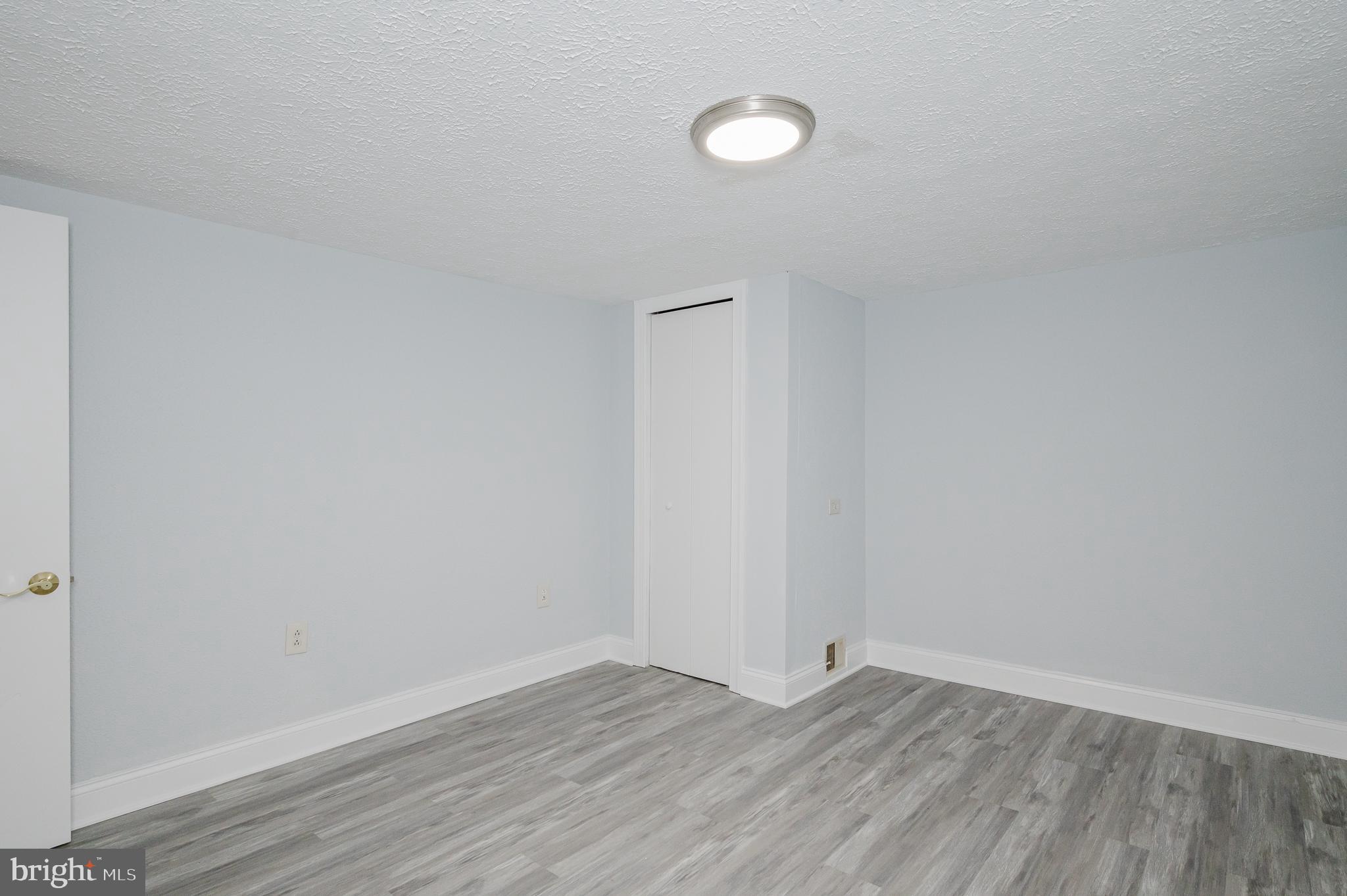 557 Sunset Knoll Rd
