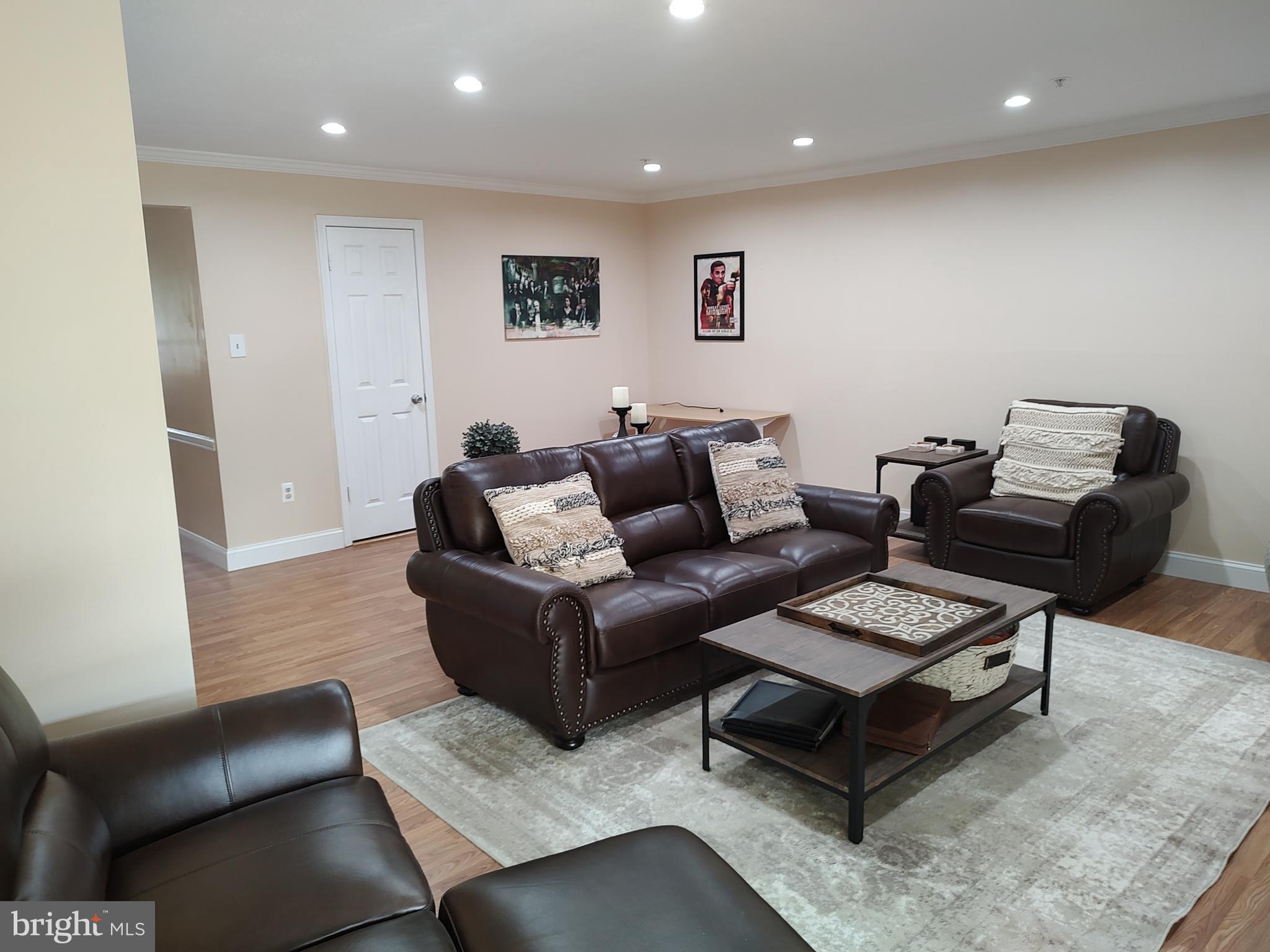 2595 Ambling Cir