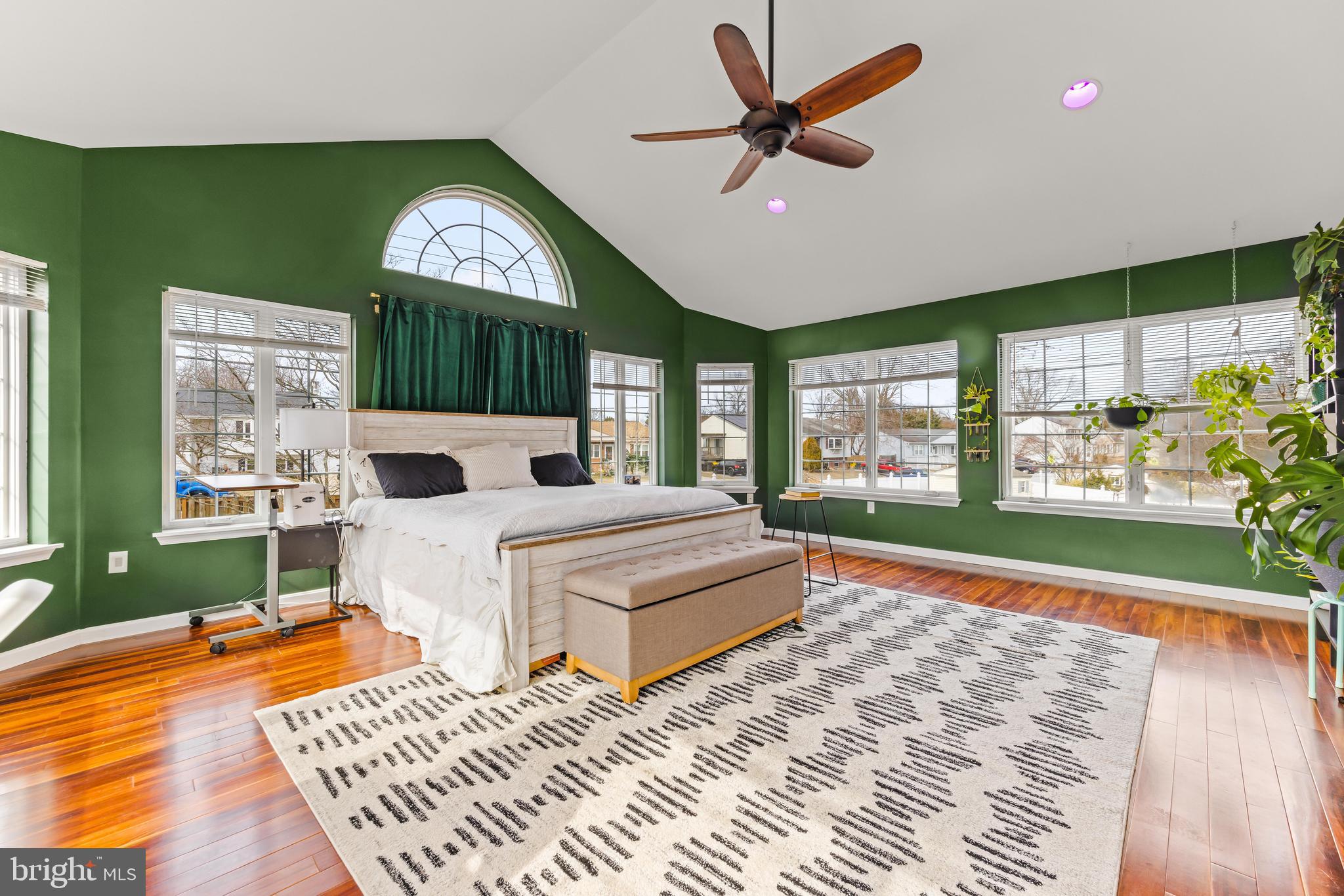 7946 Cobbler Ln