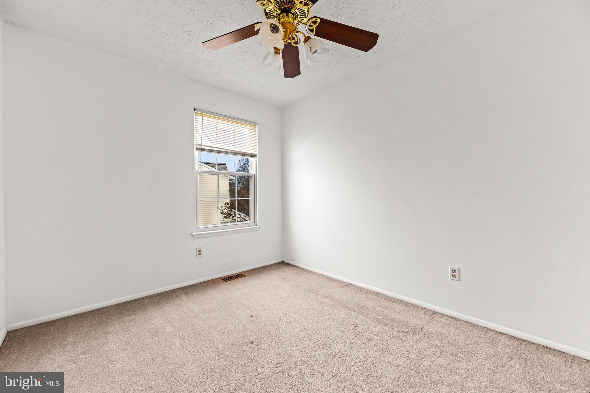 7946 Cobbler Ln