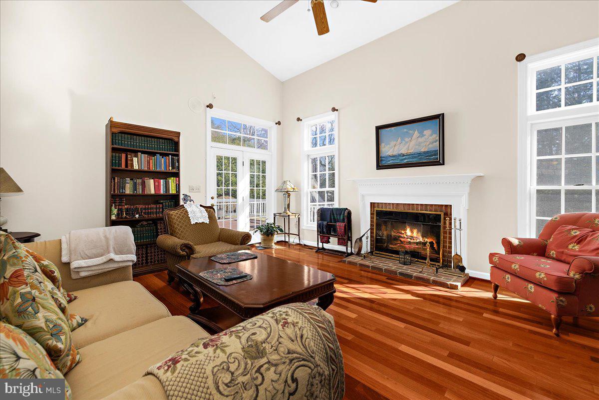 147 Longfellow Dr