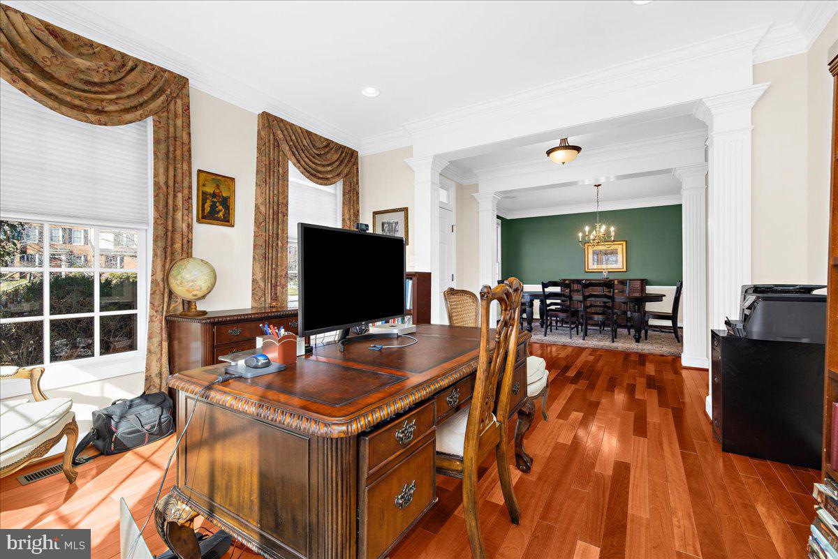 147 Longfellow Dr