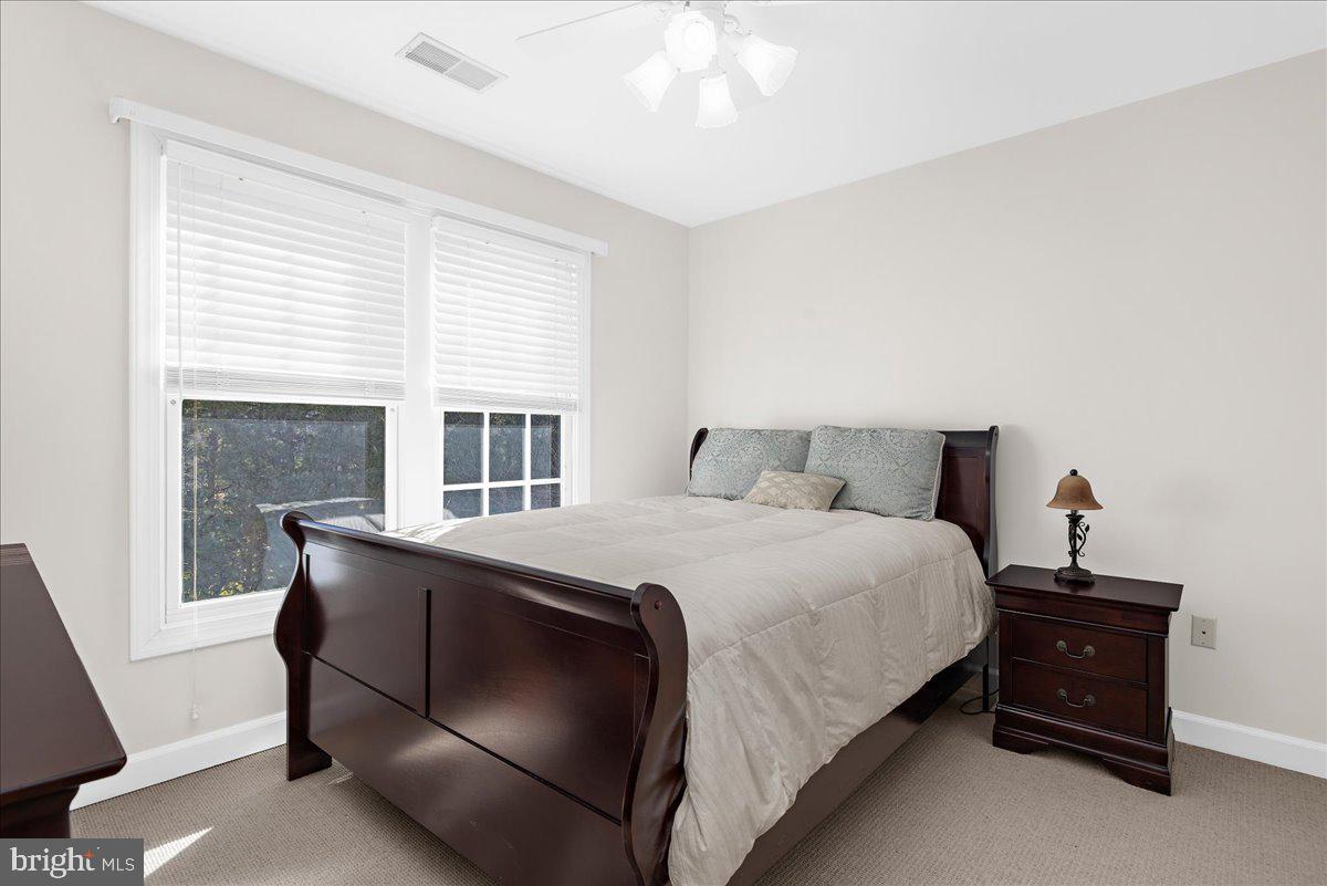 147 Longfellow Dr