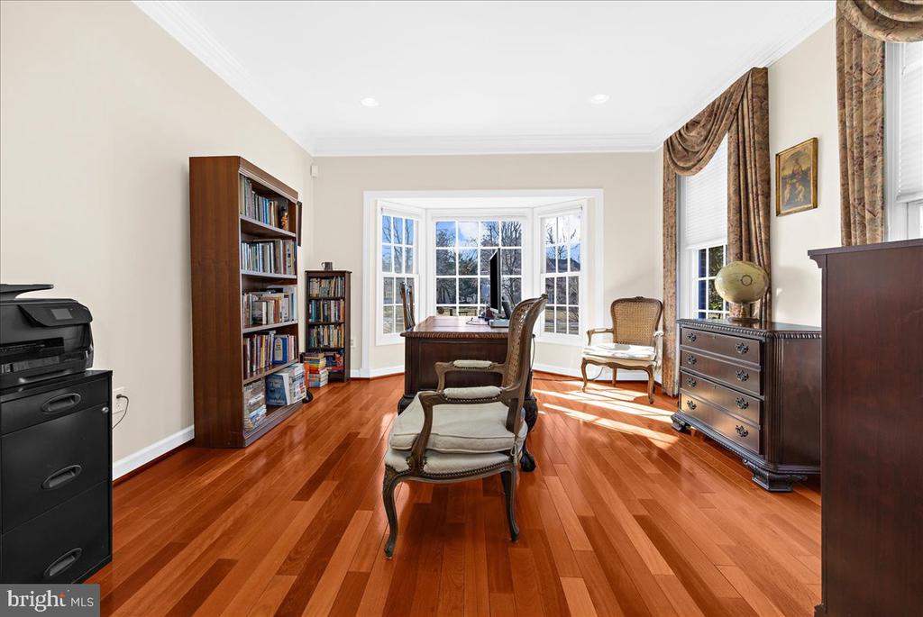 147 Longfellow Dr