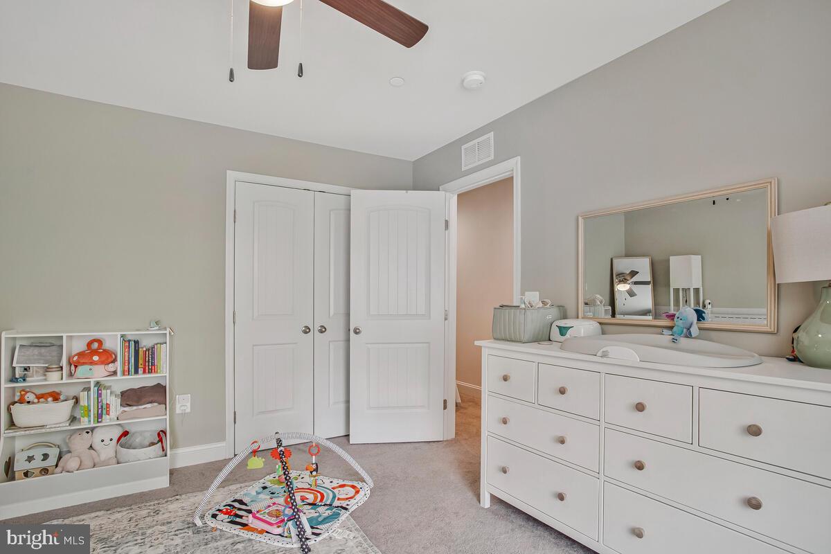 1636 Chesapeake Ln
