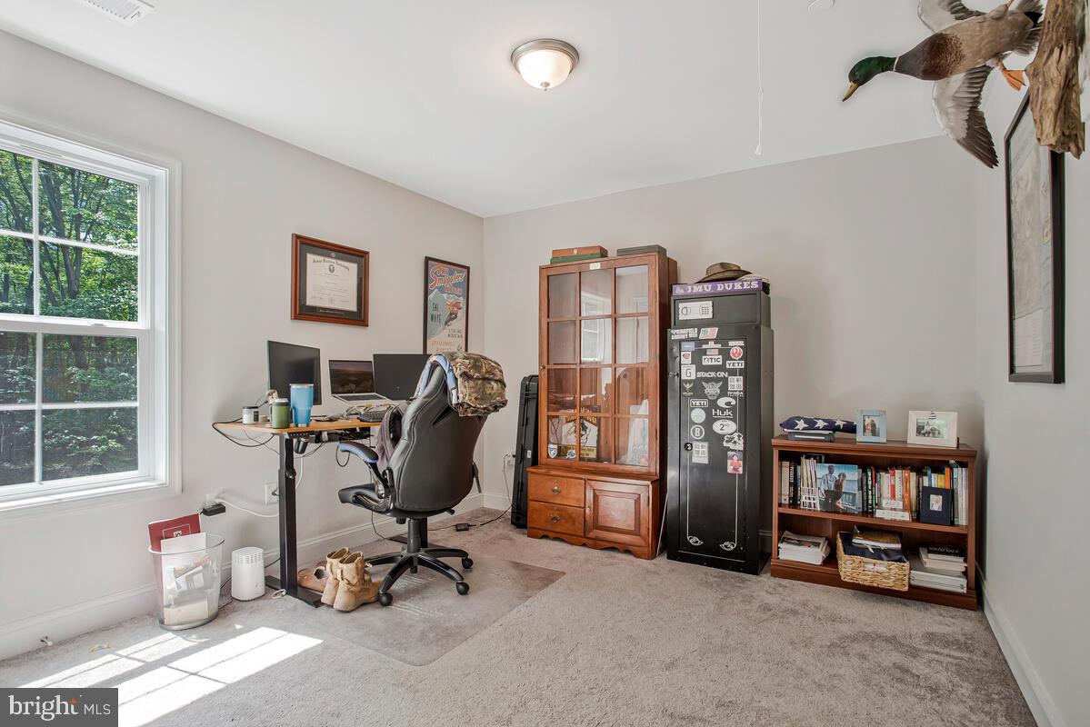 1636 Chesapeake Ln