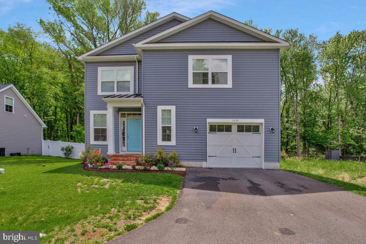 1636 Chesapeake Ln