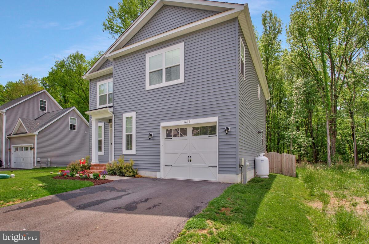1636 Chesapeake Ln