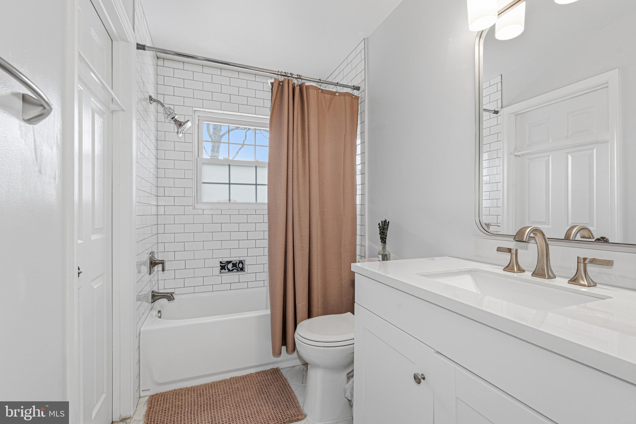243 9TH STREET