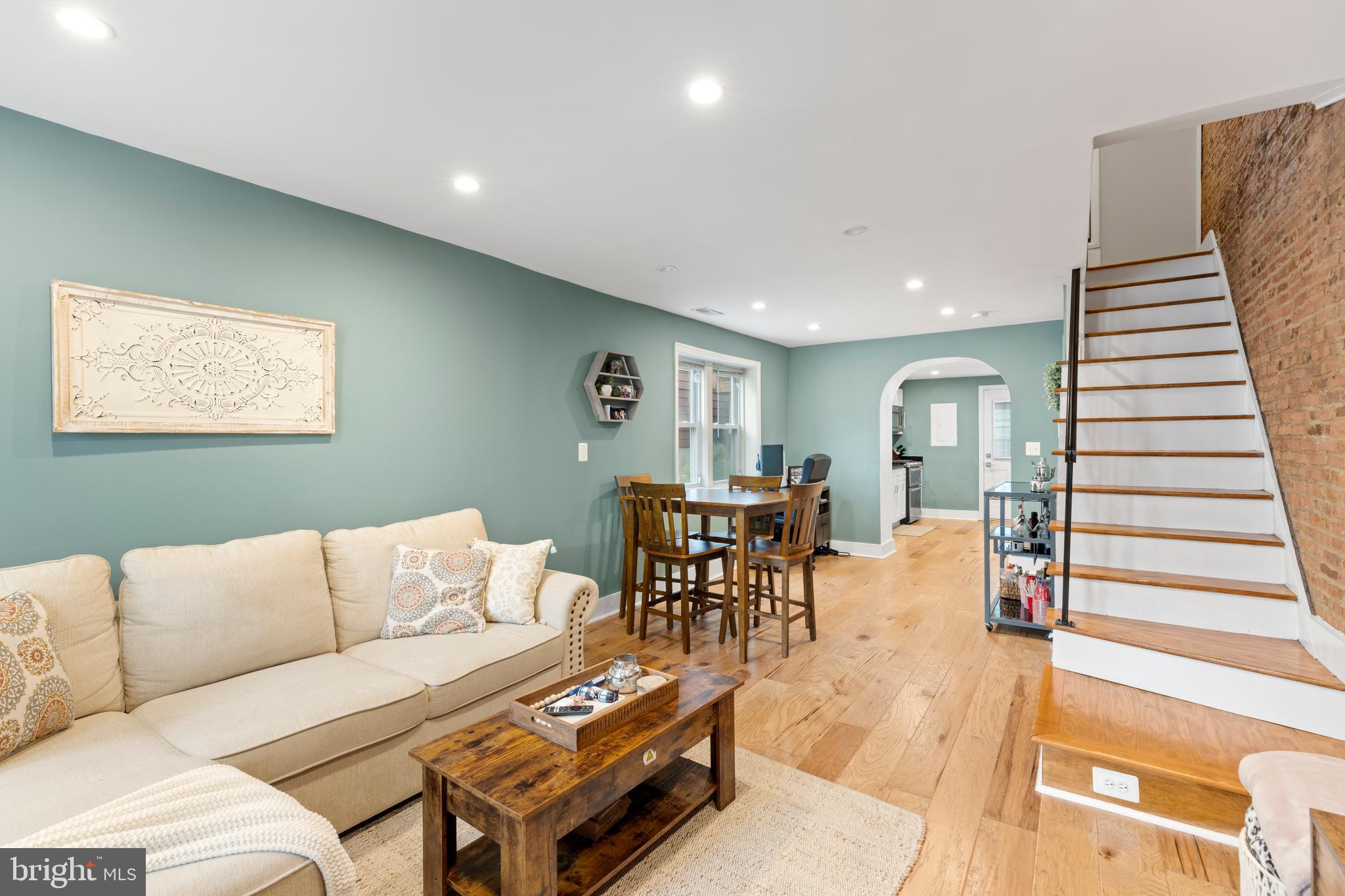 1006 S Belnord Ave