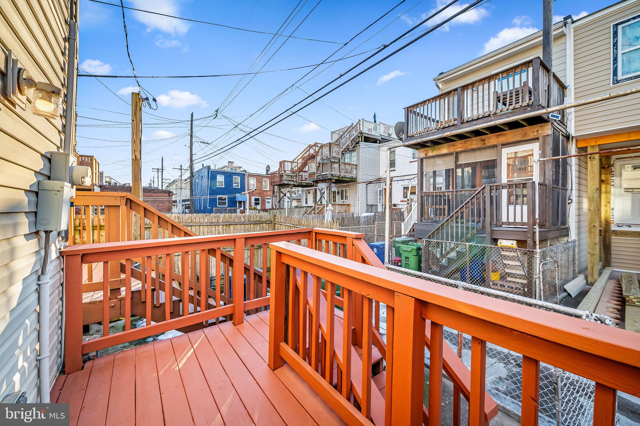 1346 Andre St