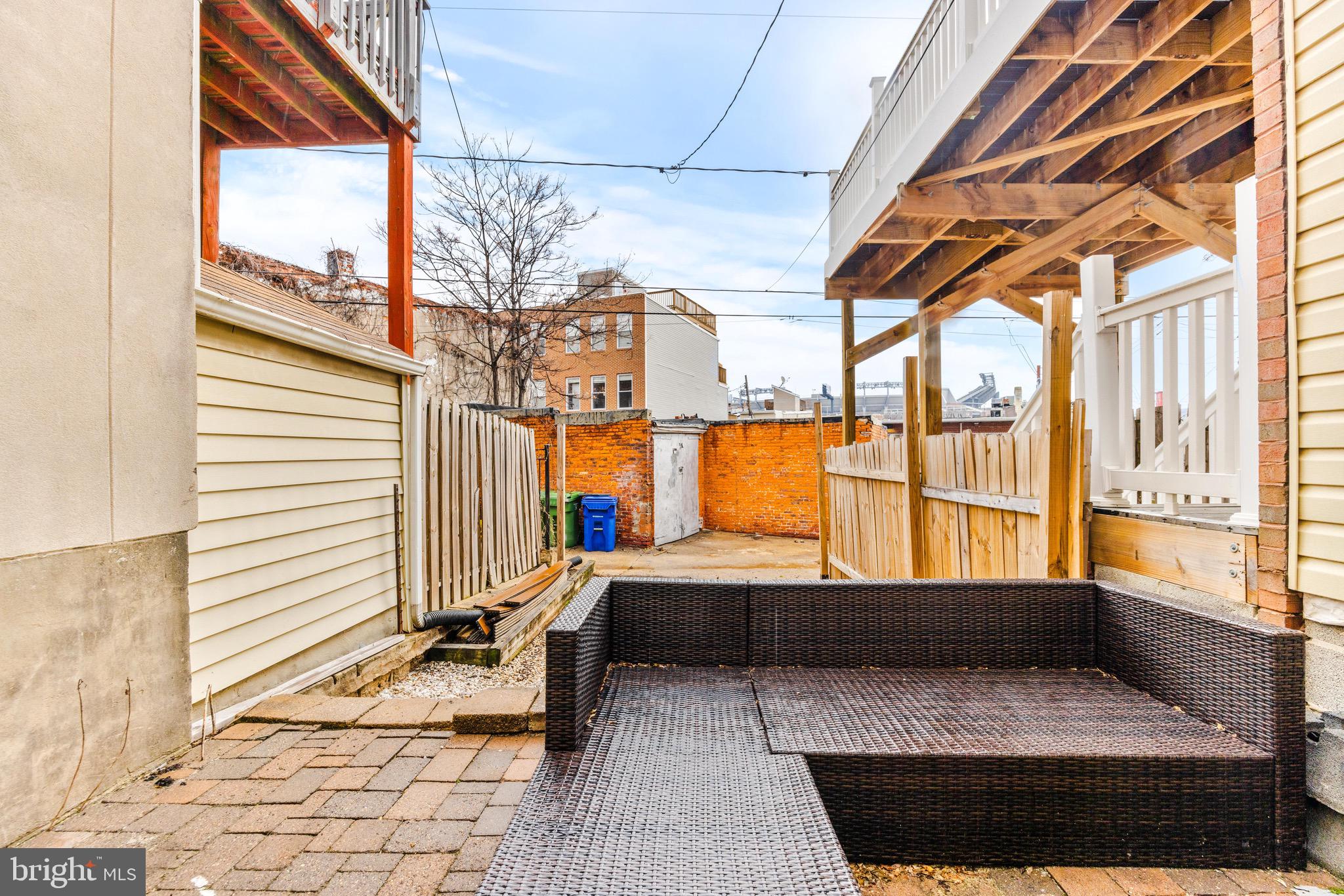 1141 Scott St