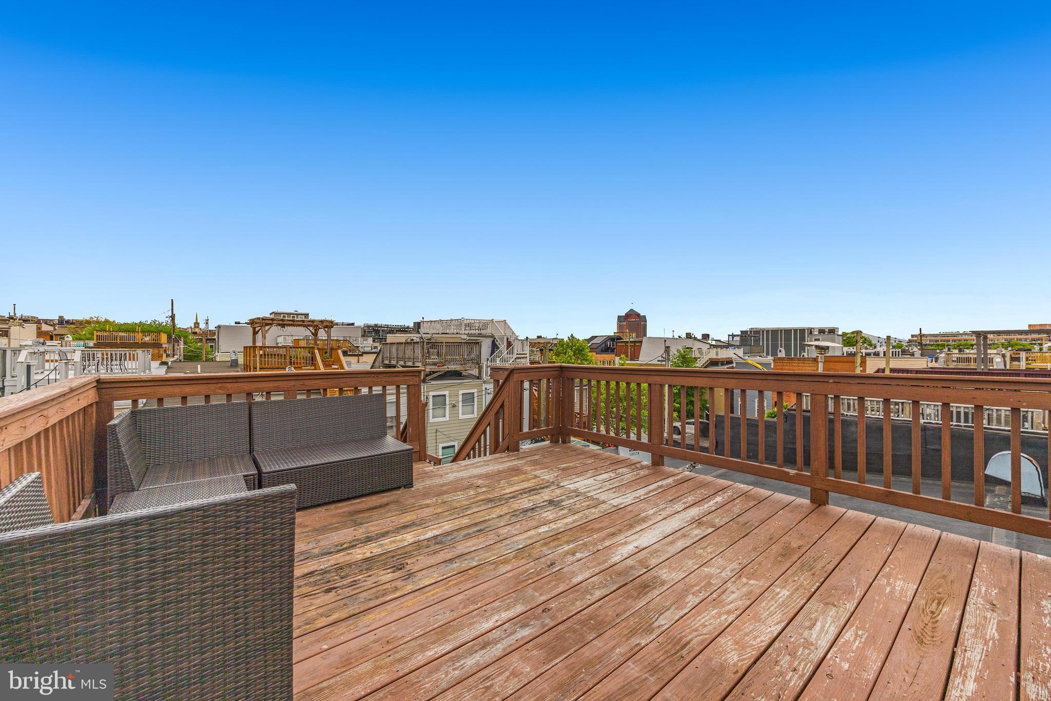 927 S Linwood Ave