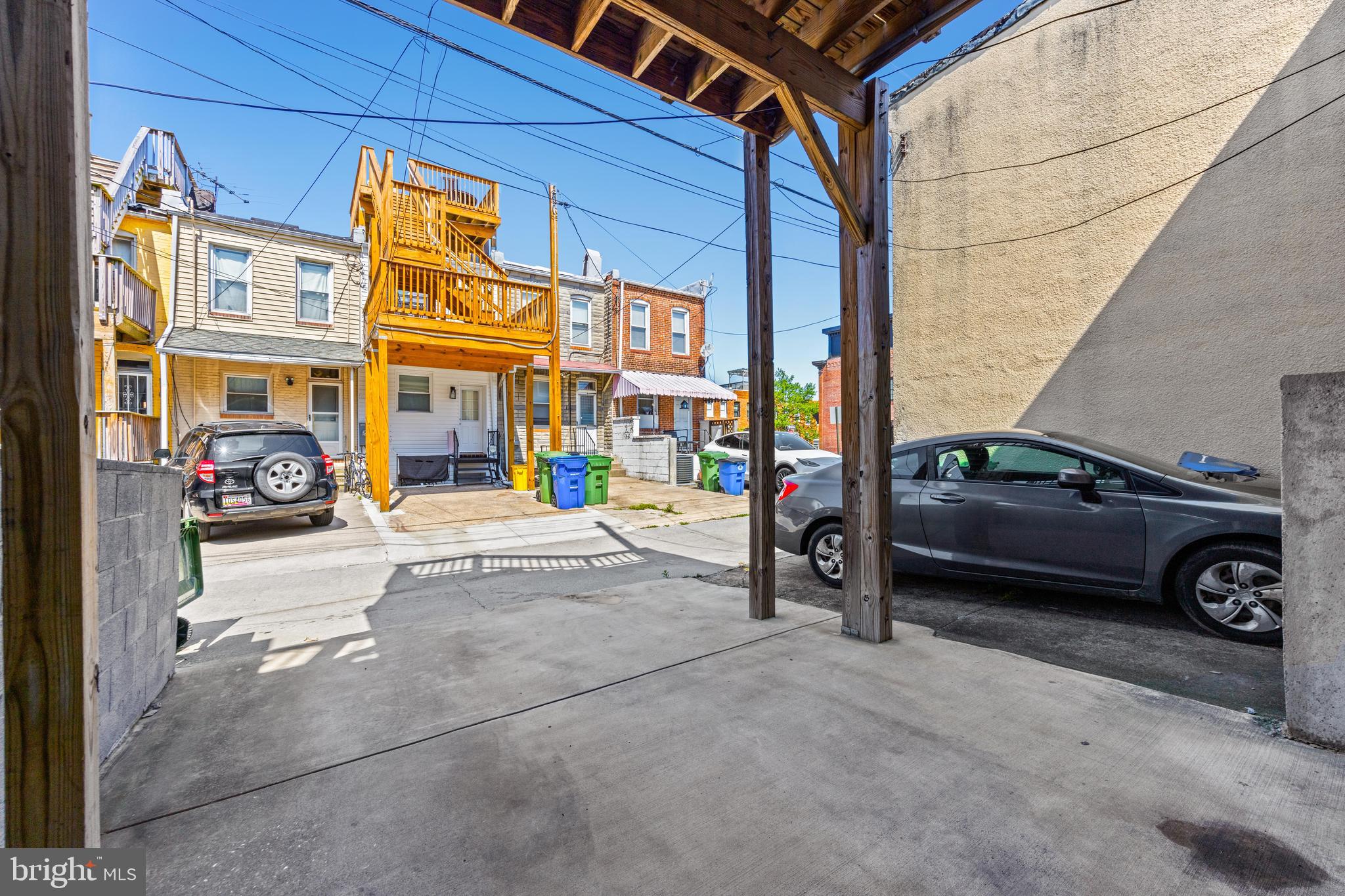 704 S Ellwood Ave