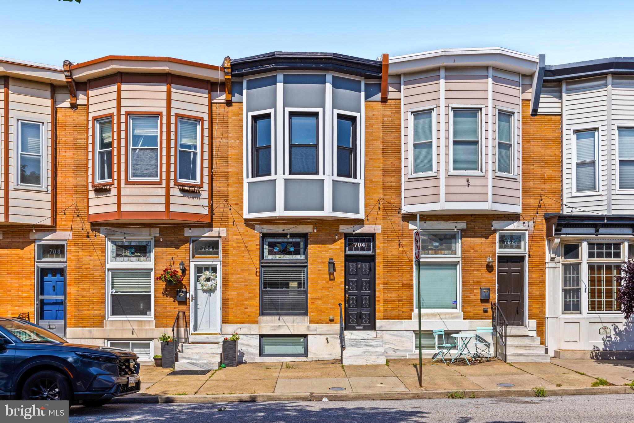 704 S Ellwood Ave