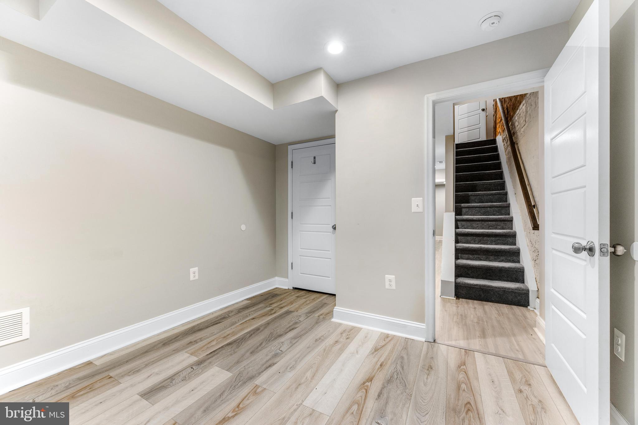 3104 FOSTER AVENUE