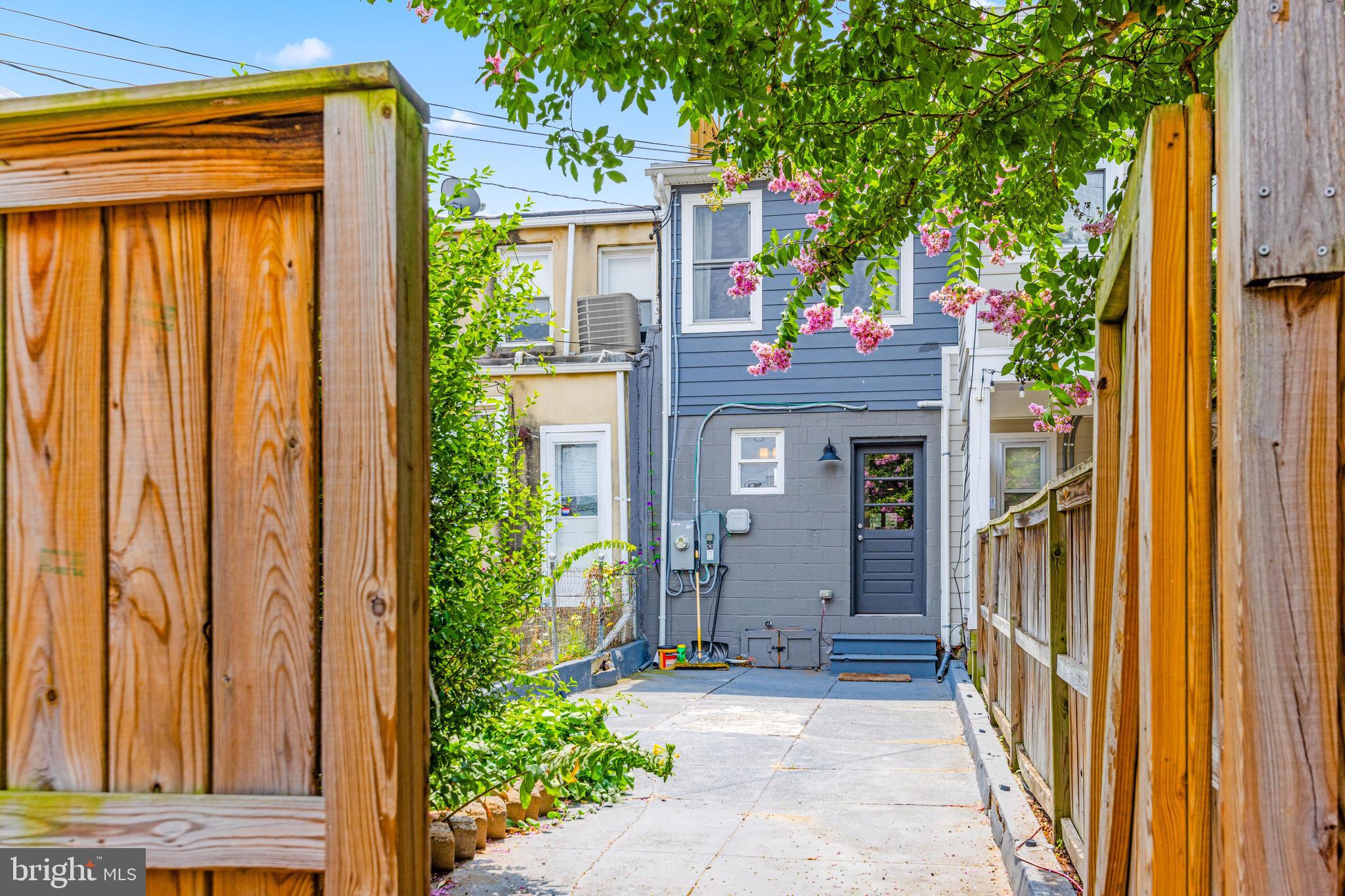 3104 FOSTER AVENUE