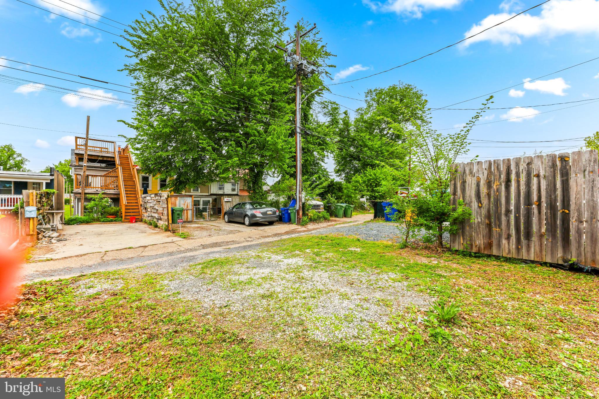 3368 HICKORY AVENUE