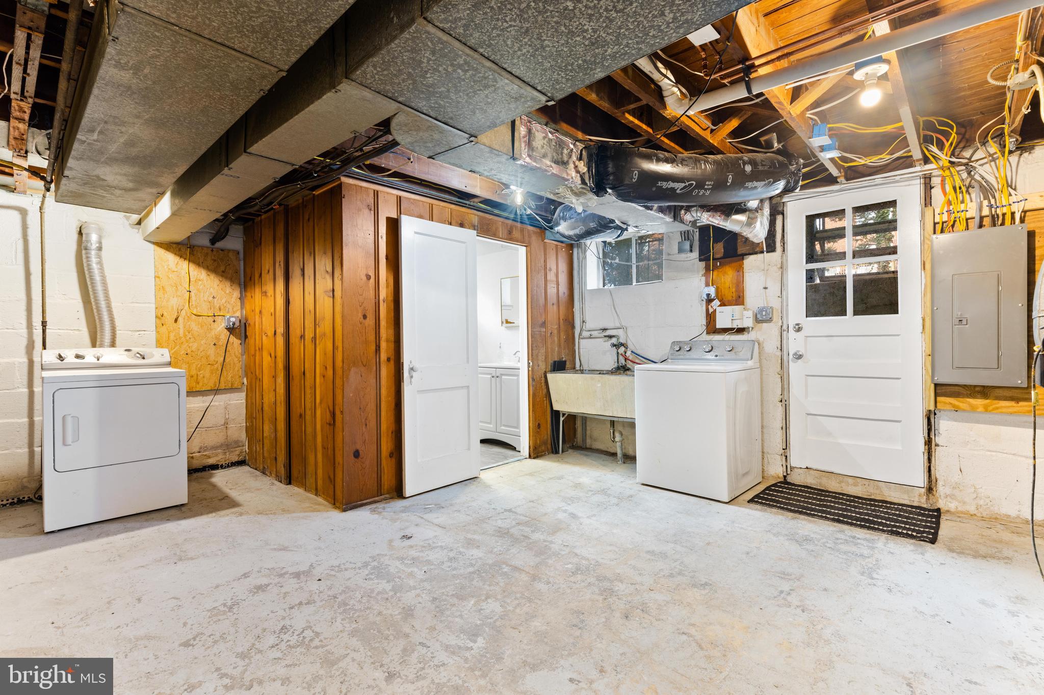 400 Greenlow Rd