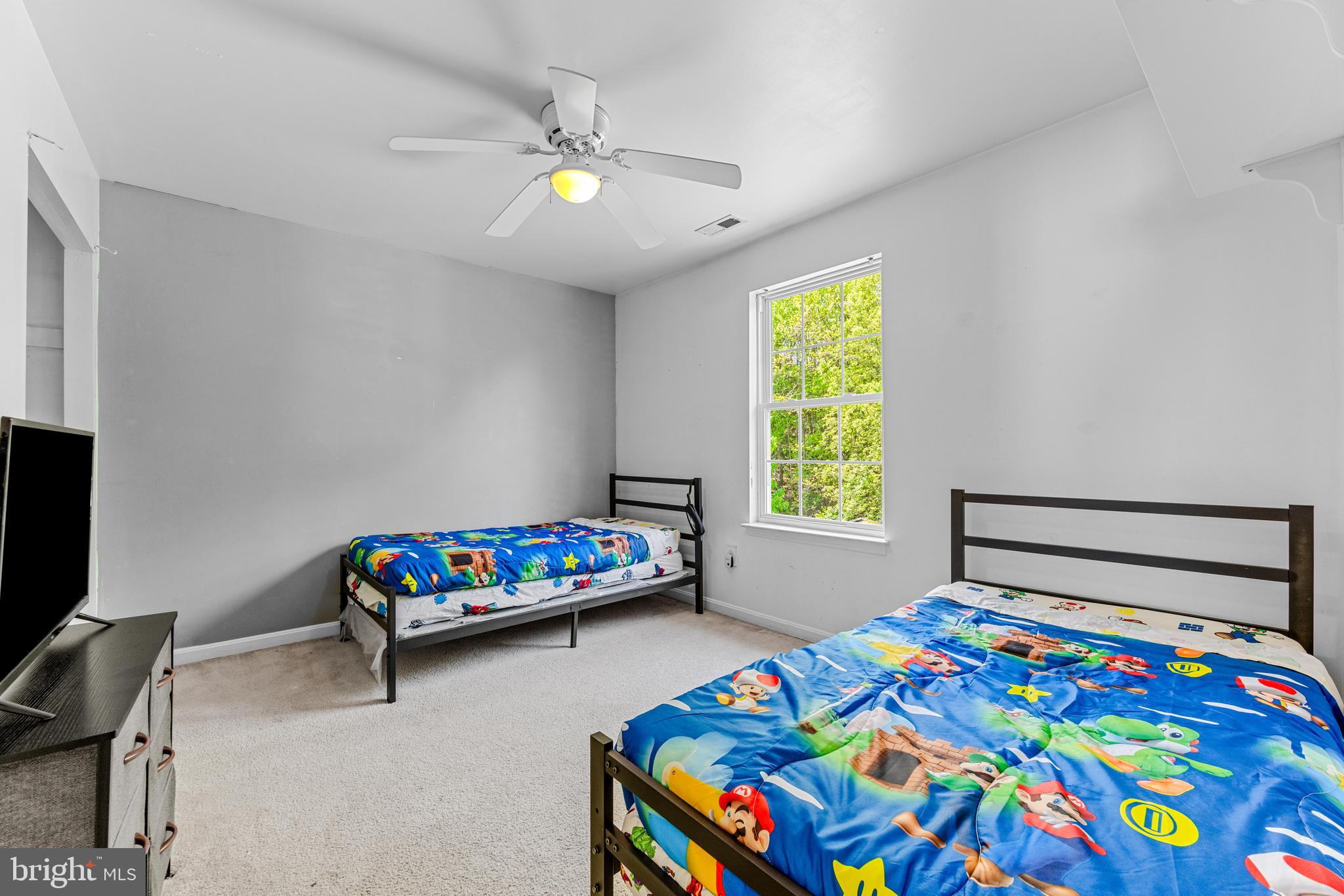 8218 Selwin Ct