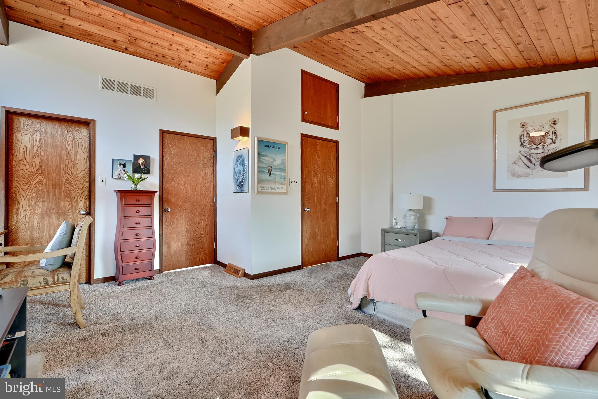 4 Beechmere Ln