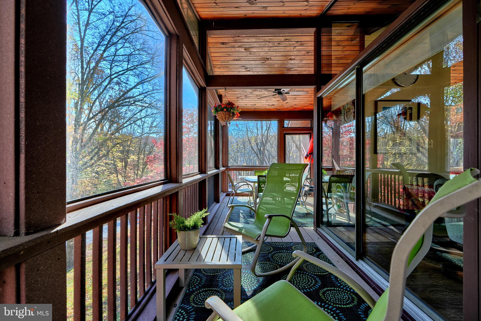 4 Beechmere Ln