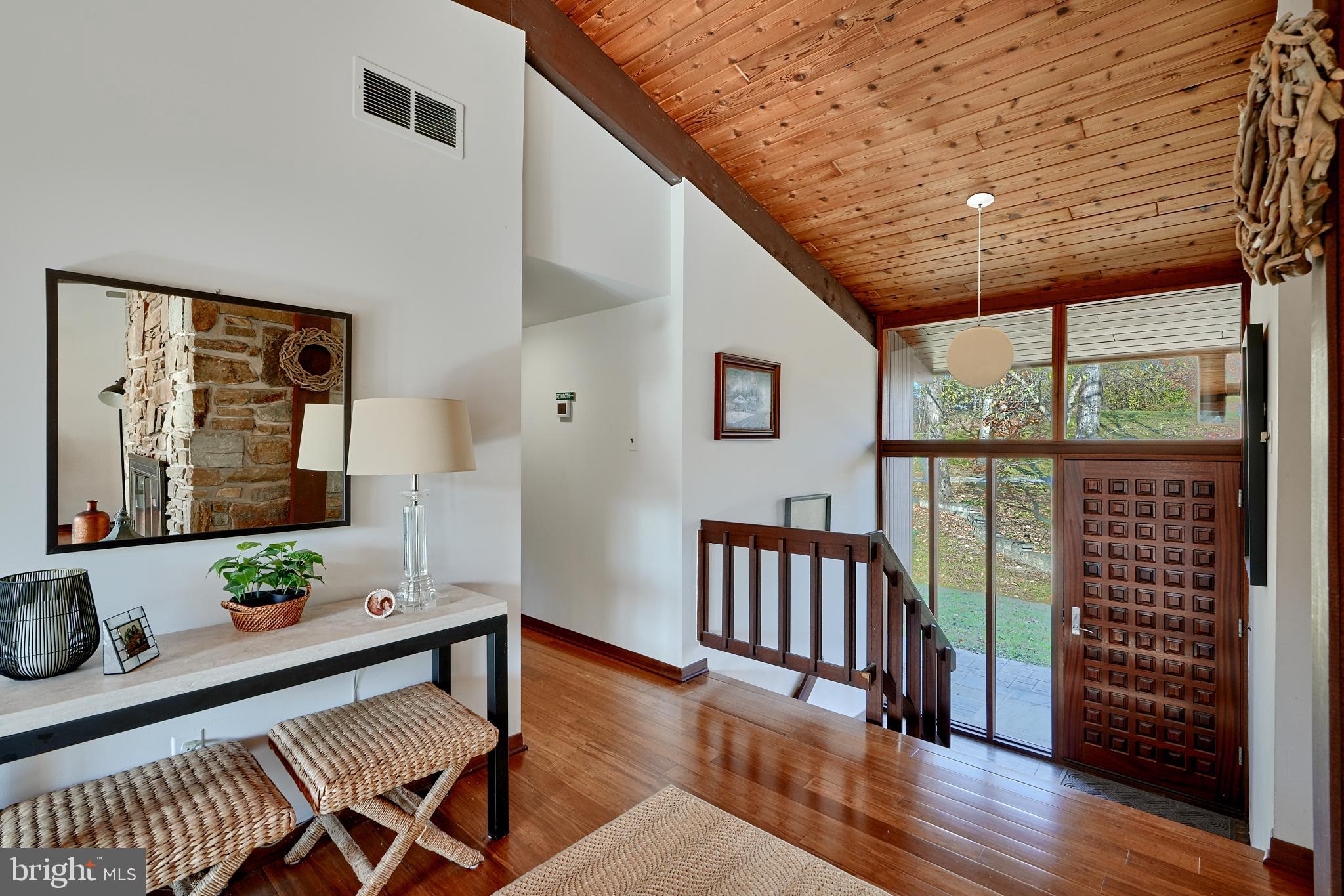 4 Beechmere Ln