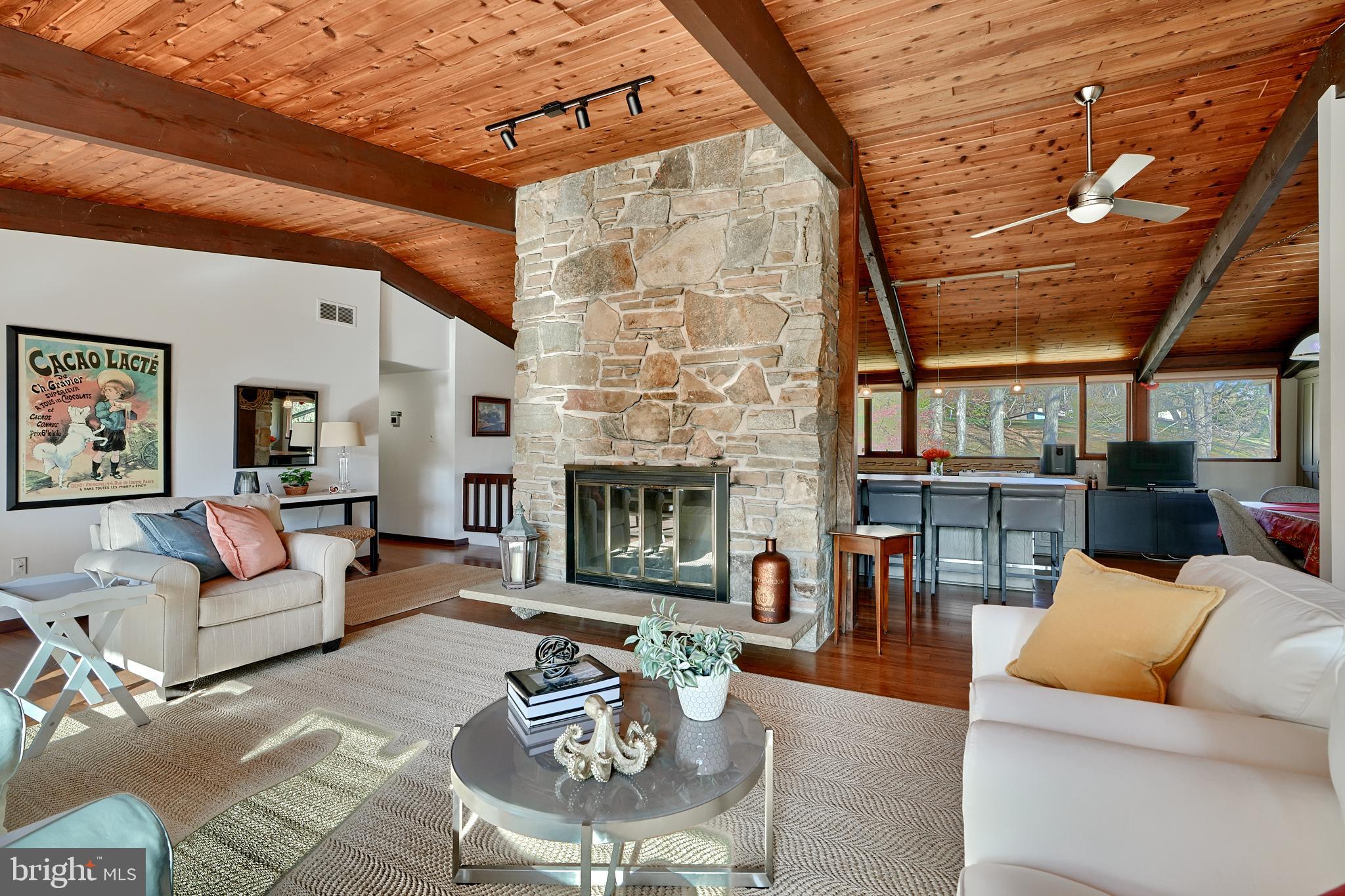 4 Beechmere Ln