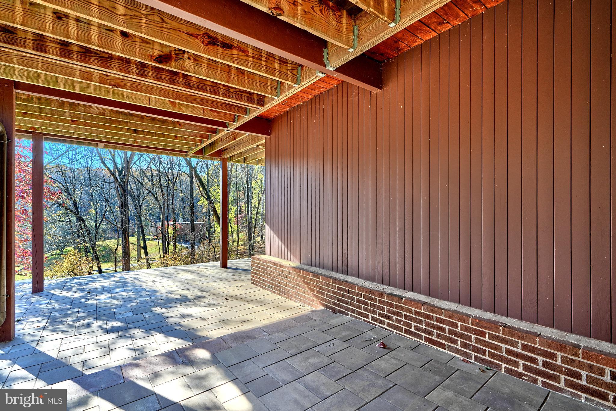 4 Beechmere Ln