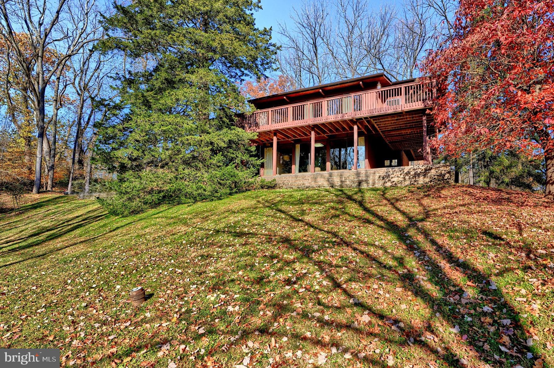 4 Beechmere Ln