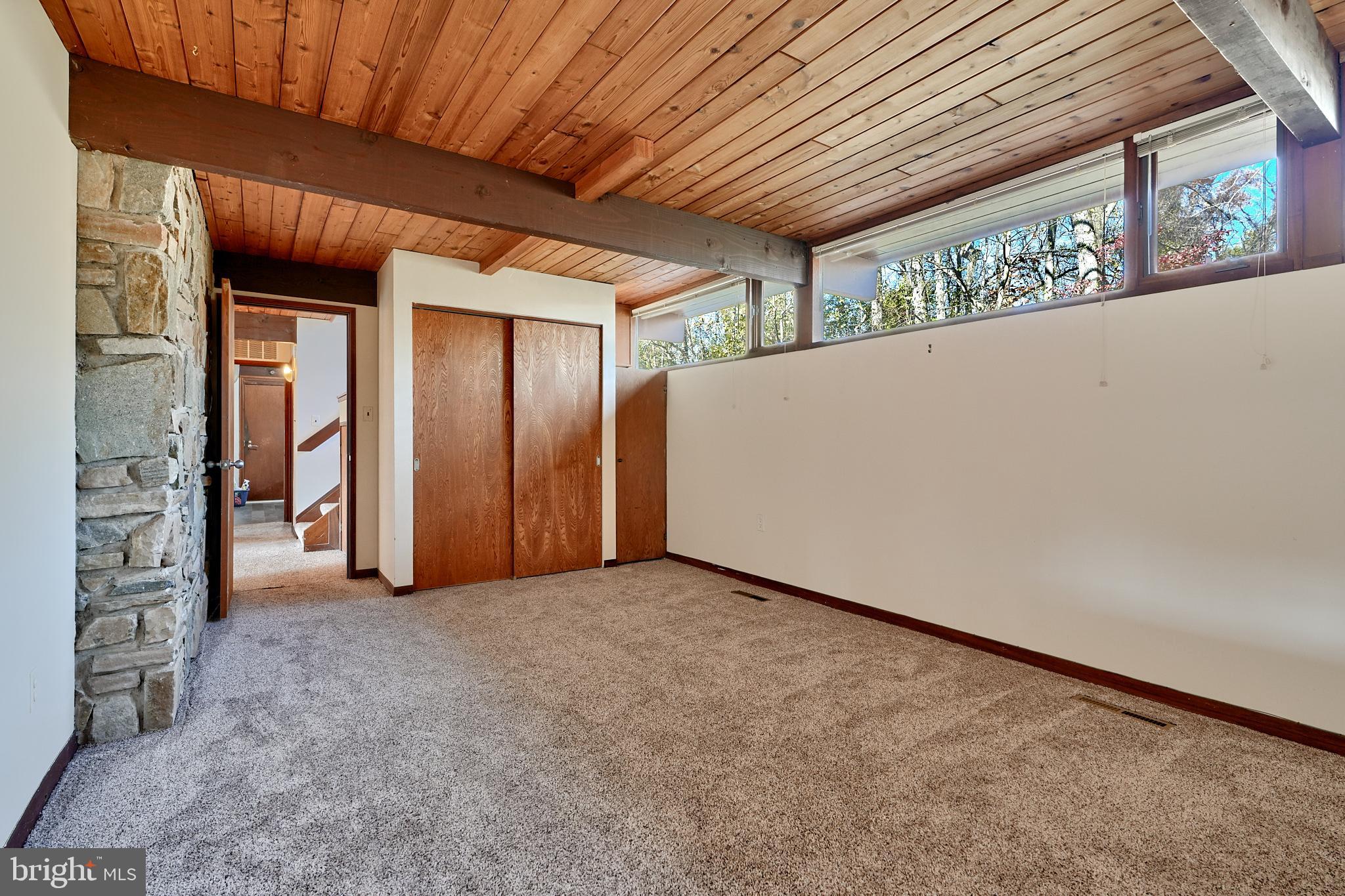 4 Beechmere Ln